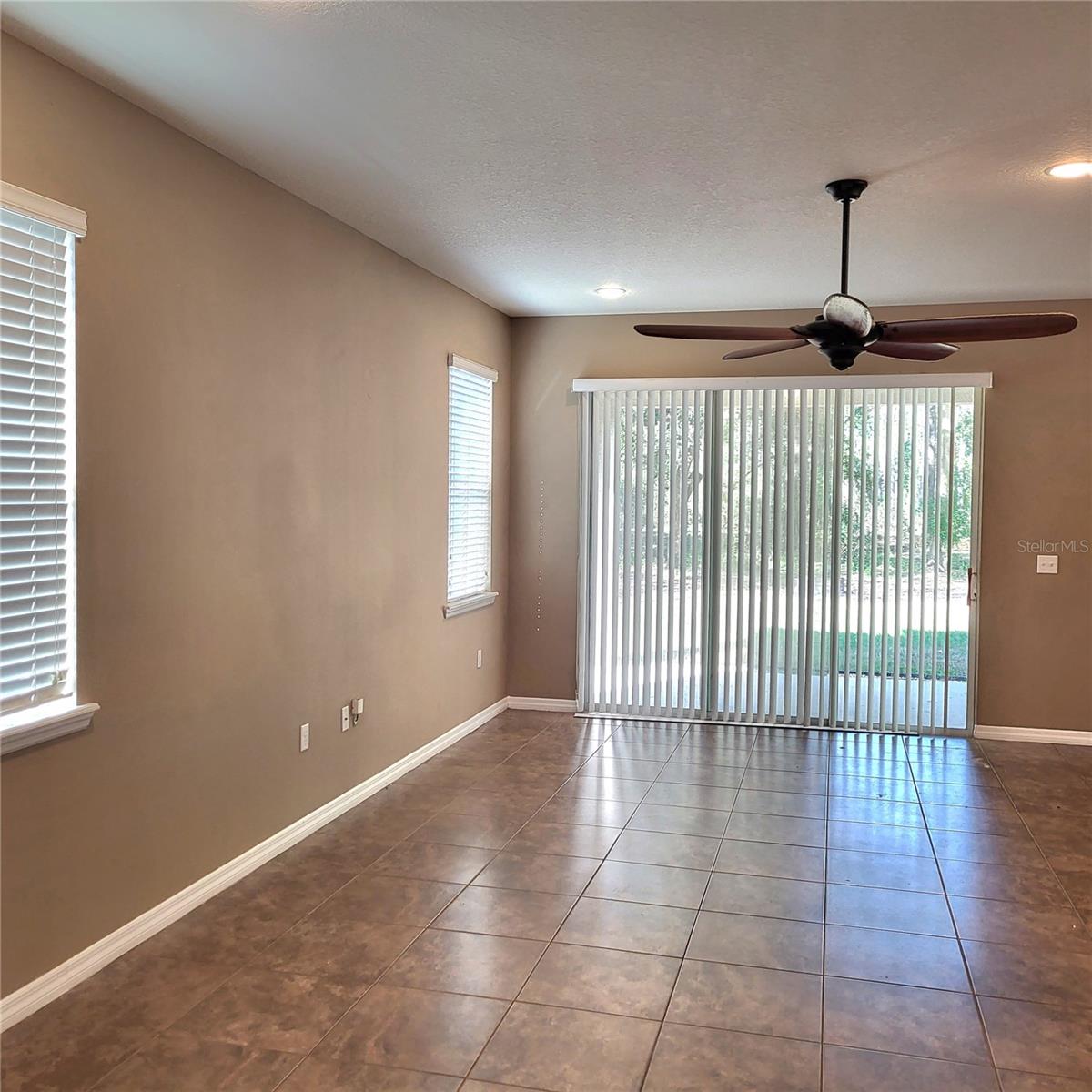 36142 LAGUNA HILLS CIR, ZEPHYRHILLS, FL, 33541