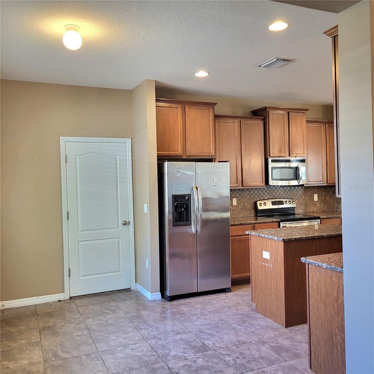 36142 LAGUNA HILLS CIR, ZEPHYRHILLS, FL, 33541