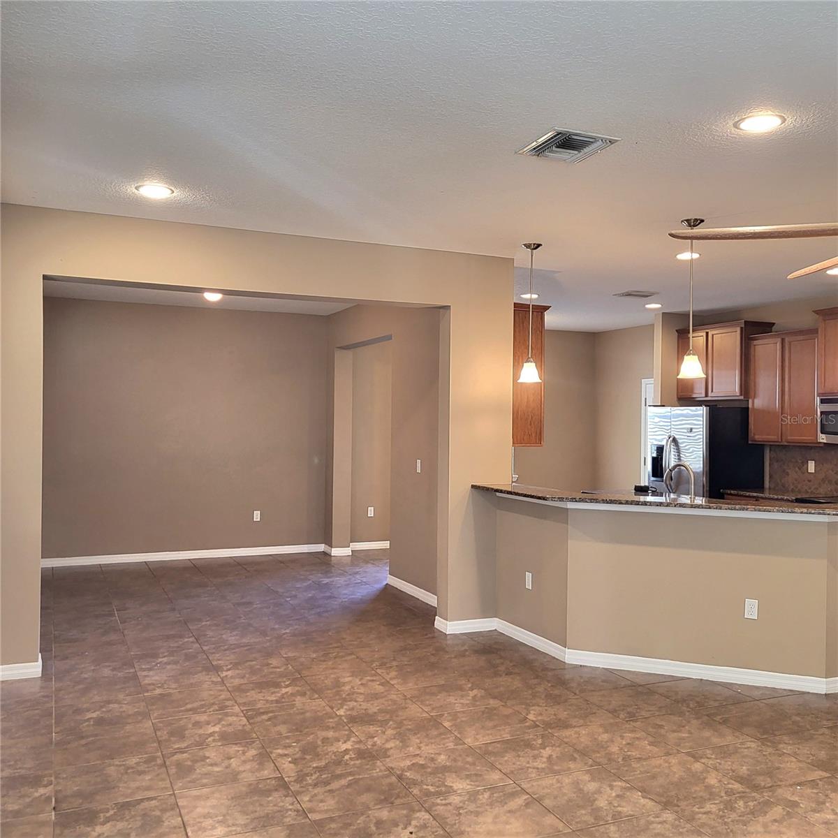 36142 LAGUNA HILLS CIR, ZEPHYRHILLS, FL, 33541