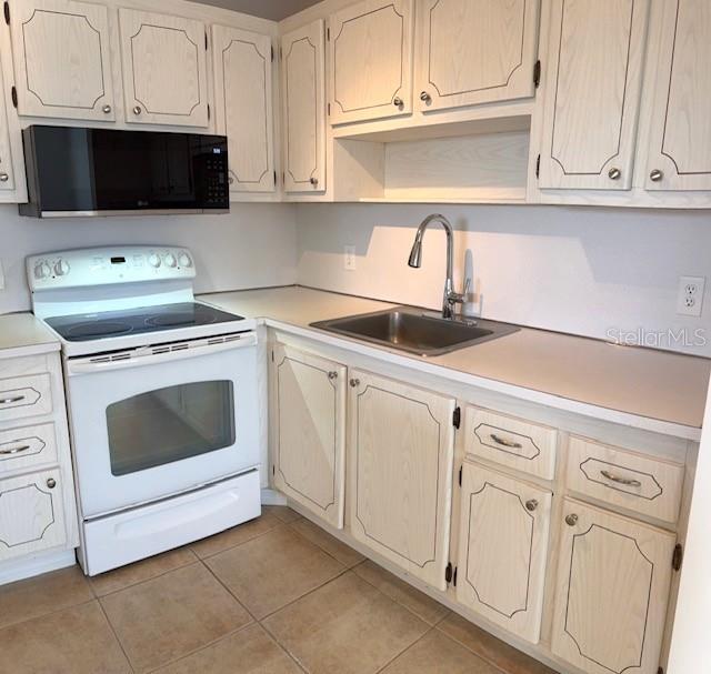 201 KINGS BLVD #19, SUN CITY CENTER, FL, 33573