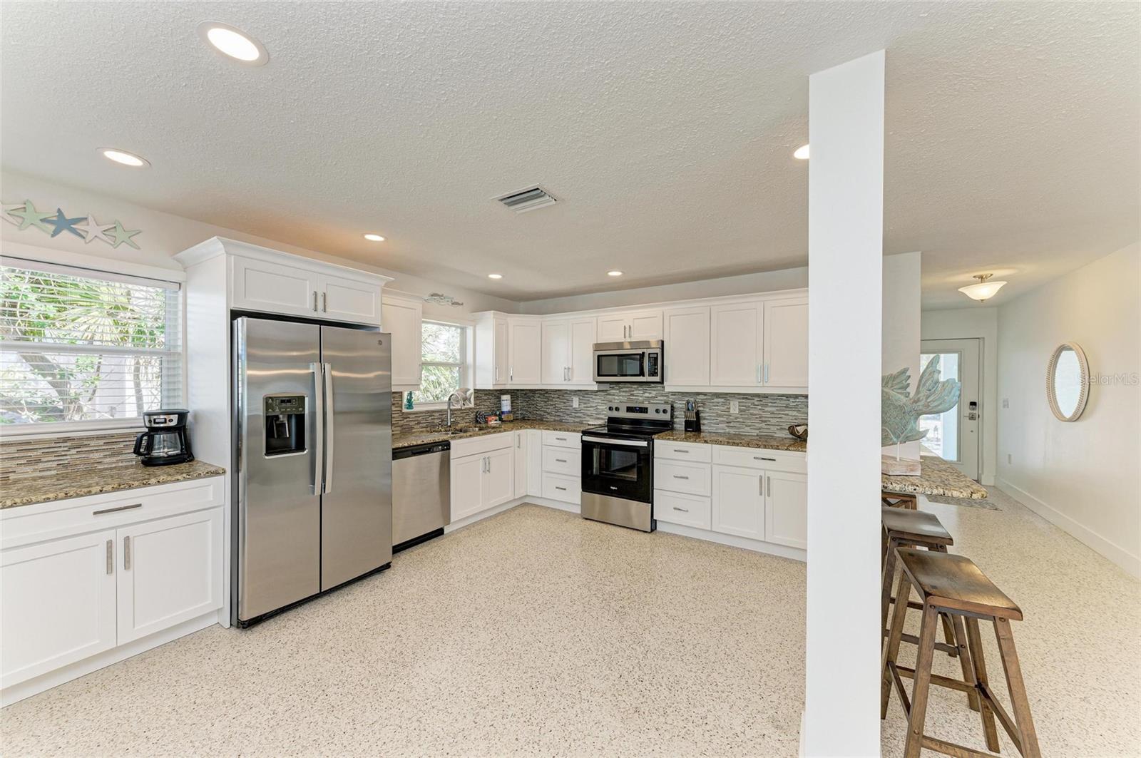 165 CRESCENT DR, ANNA MARIA, FL, 34216