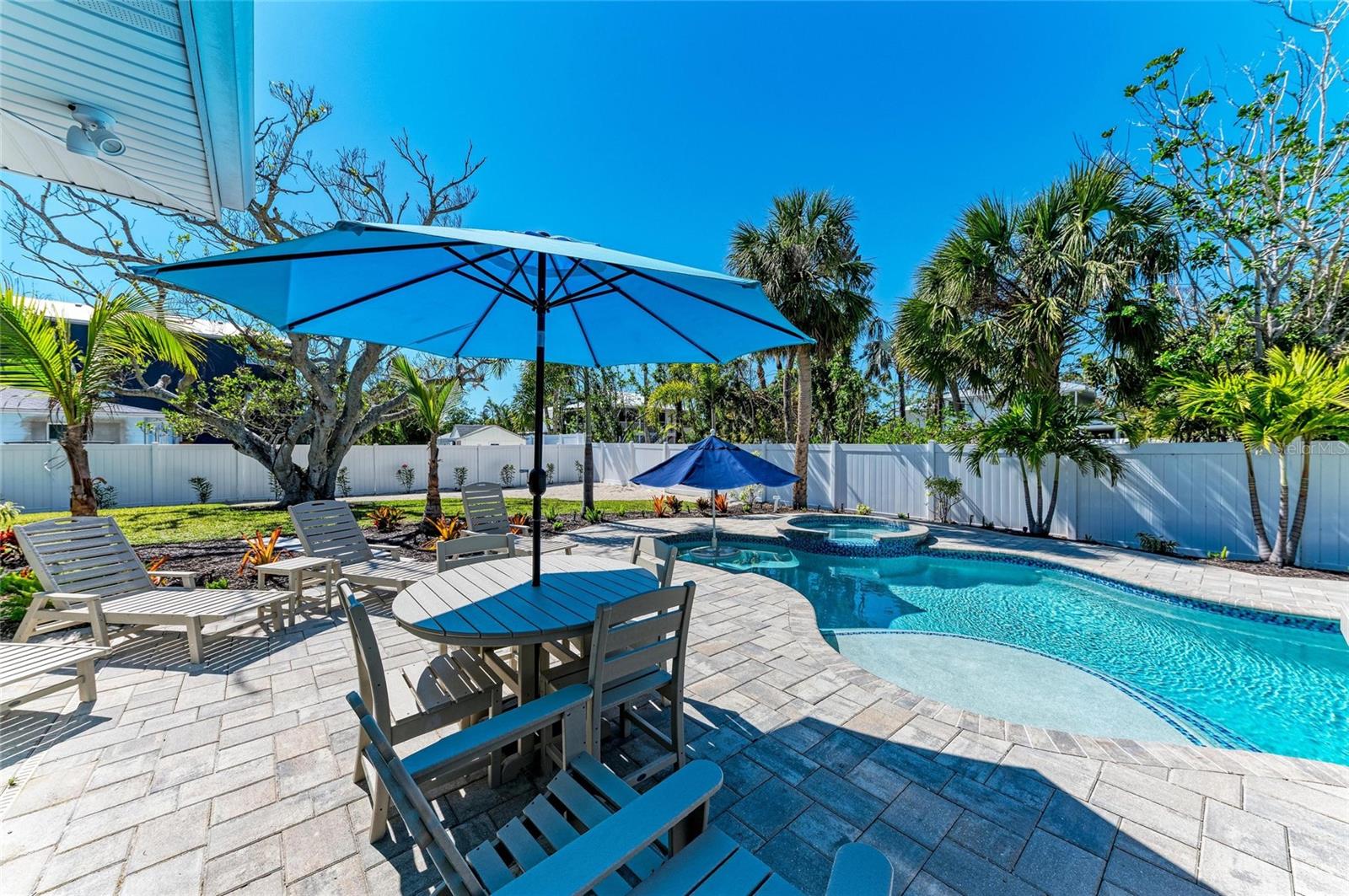 165 CRESCENT DR, ANNA MARIA, FL, 34216