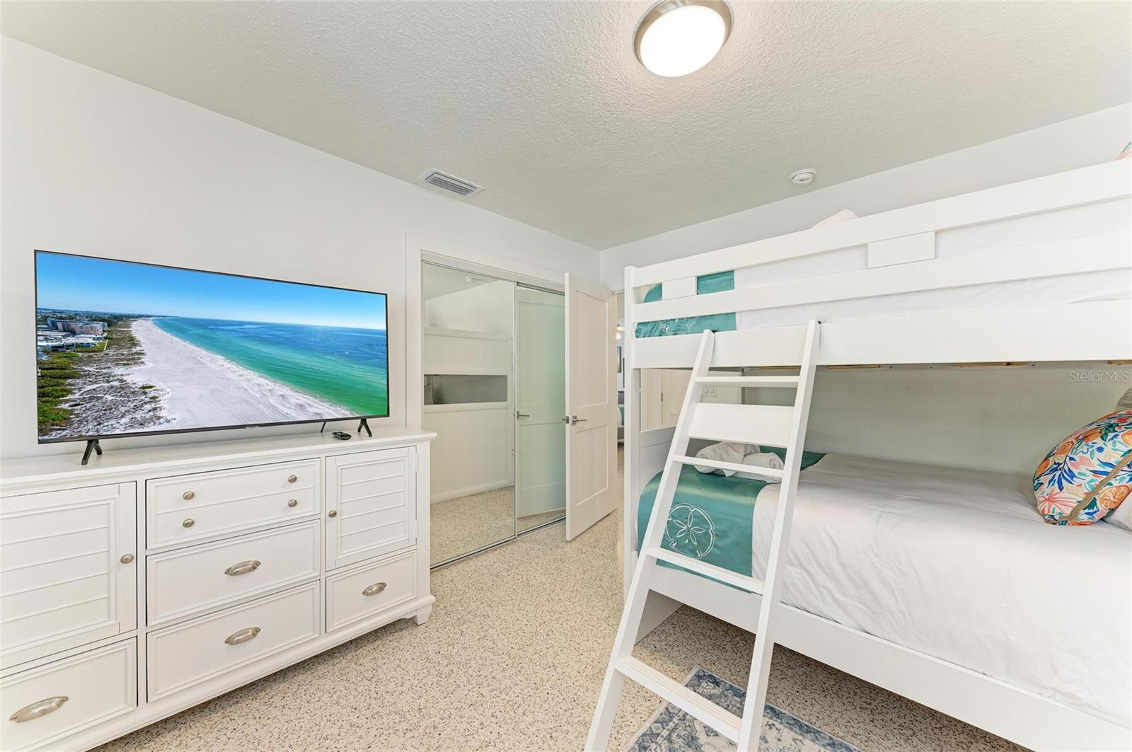 165 CRESCENT DR, ANNA MARIA, FL, 34216