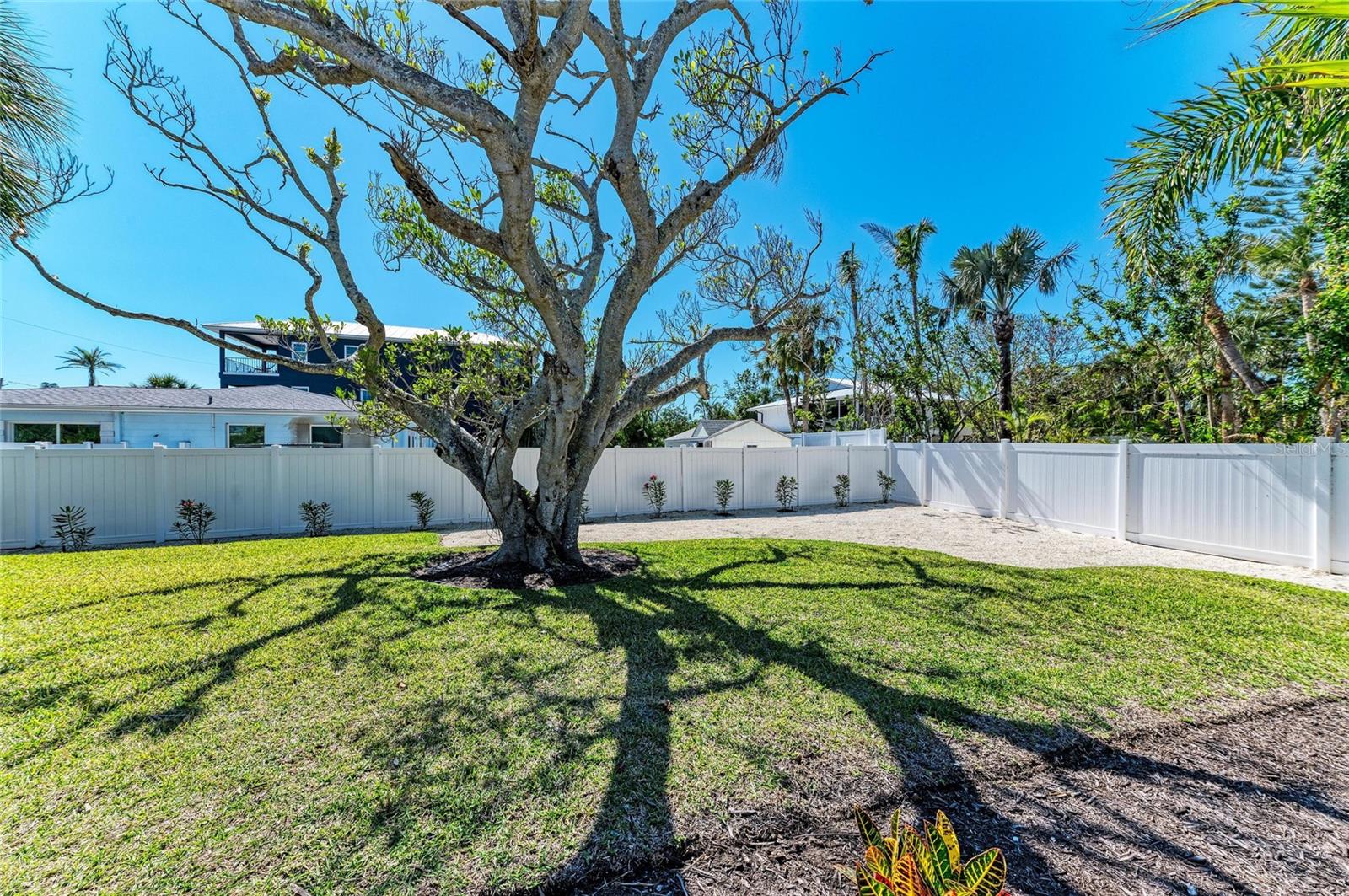 165 CRESCENT DR, ANNA MARIA, FL, 34216