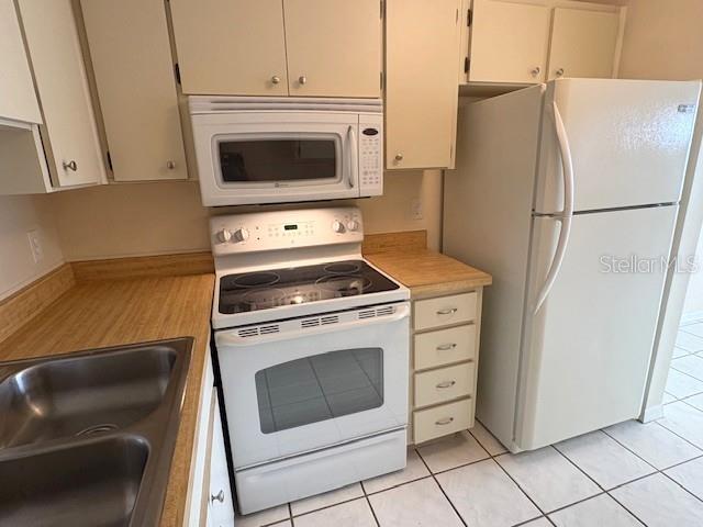 407 FELTHAM TRL #B, SUN CITY CENTER, FL, 33573