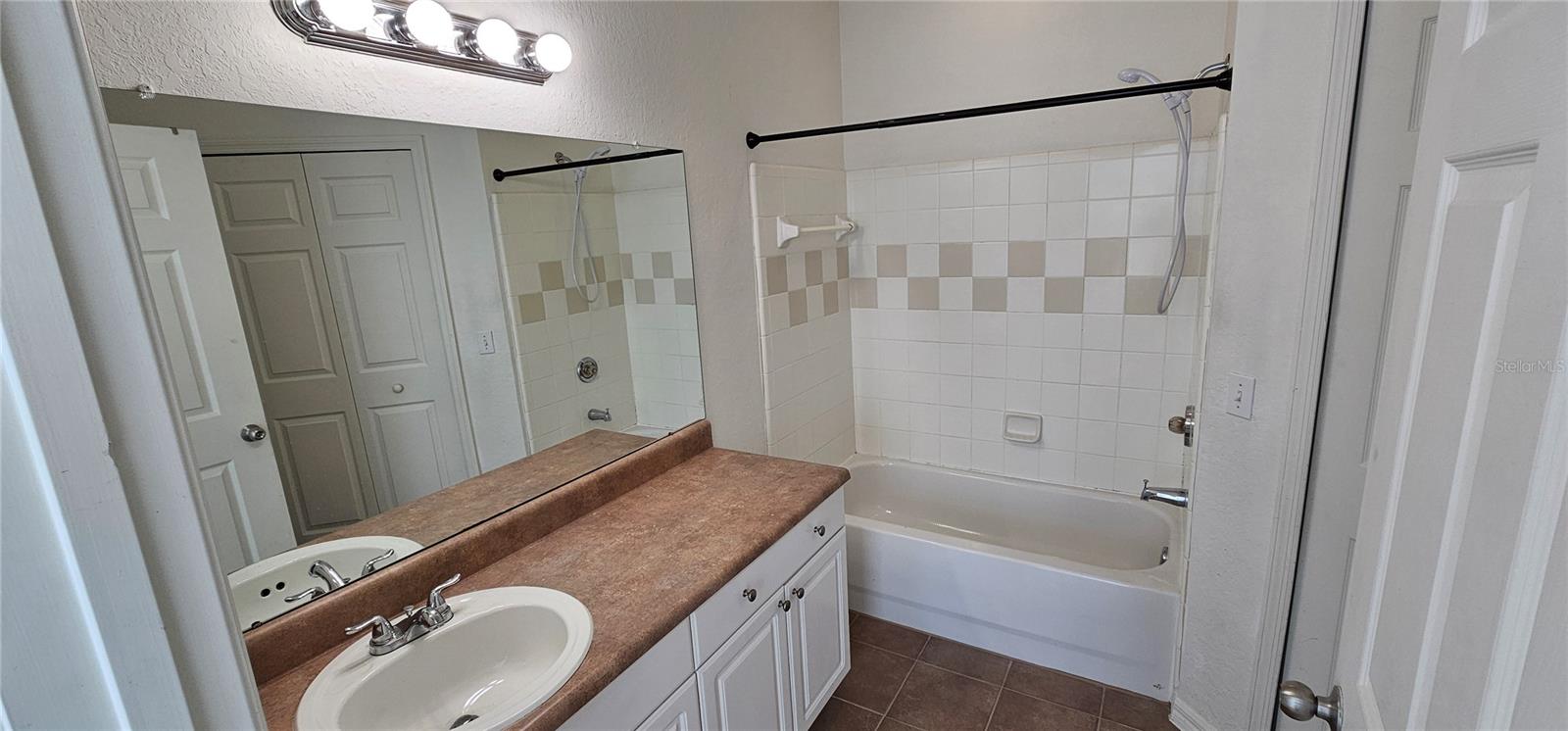 5581 ROSEHILL RD #104, SARASOTA, FL, 34233