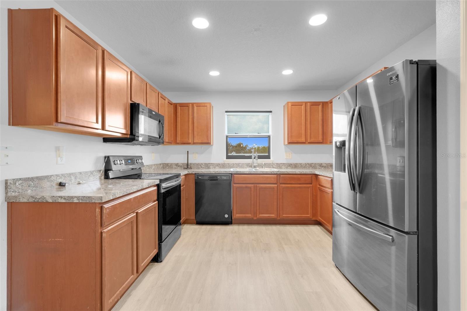 910 ASPEN VIEW CIR, GROVELAND, FL, 34736