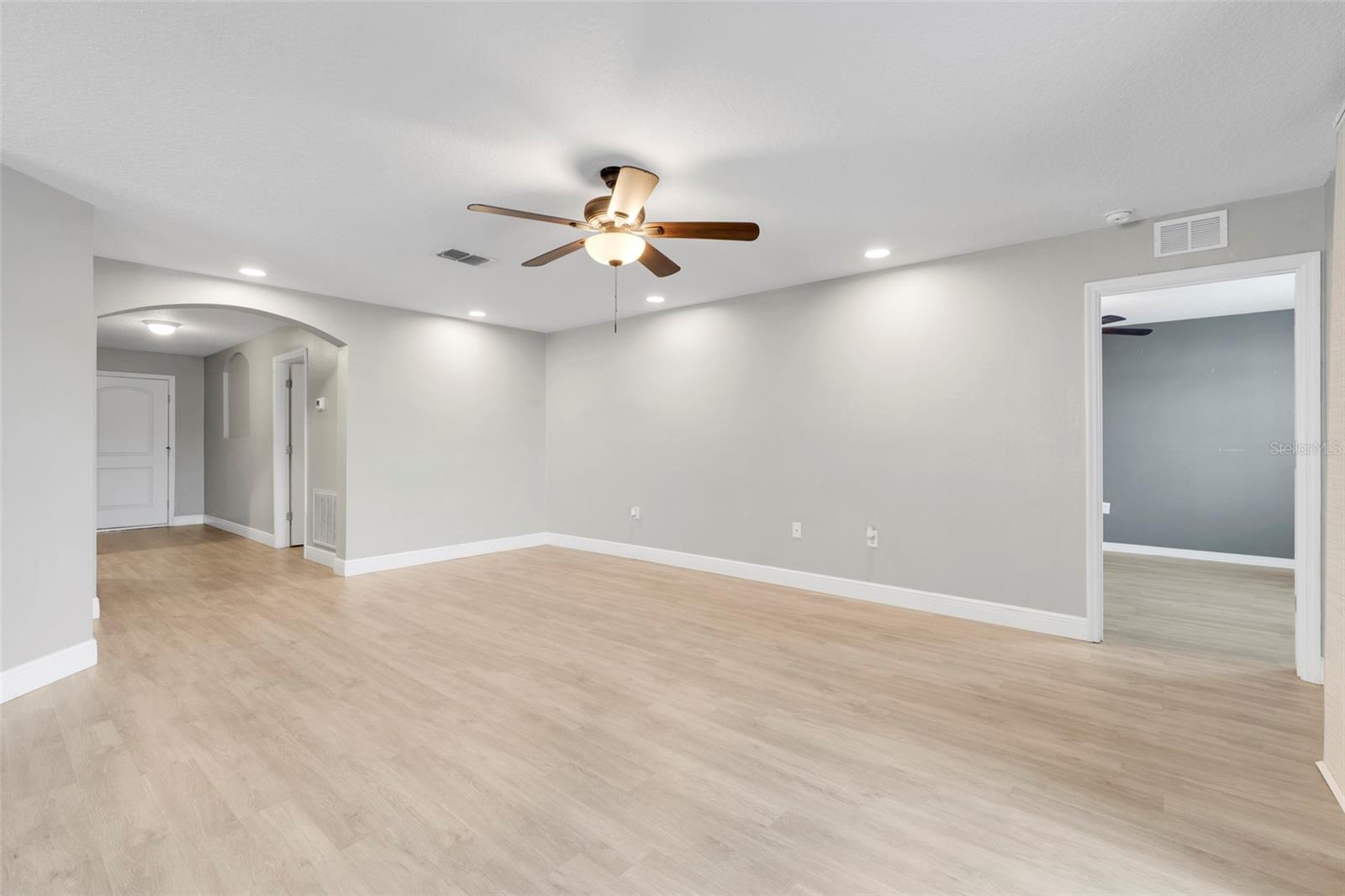 910 ASPEN VIEW CIR, GROVELAND, FL, 34736