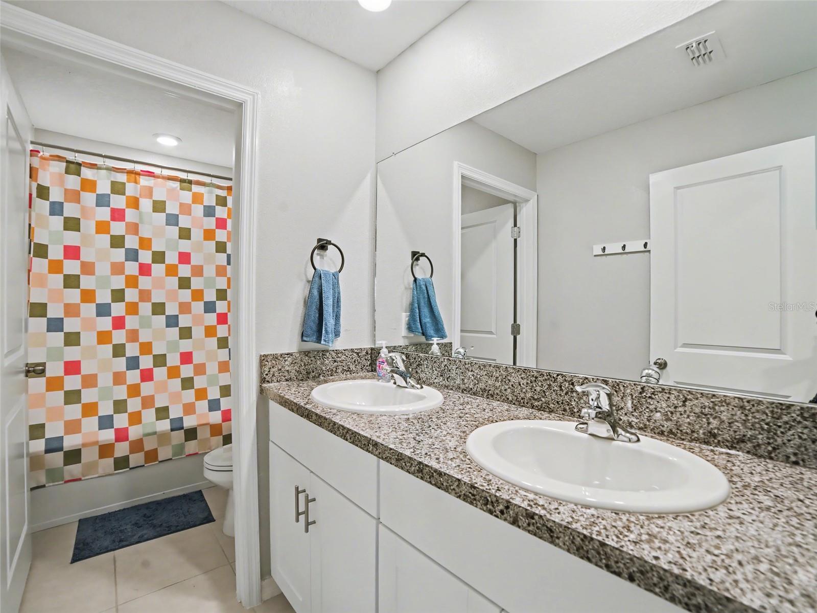 2nd Floor Full Bathroom