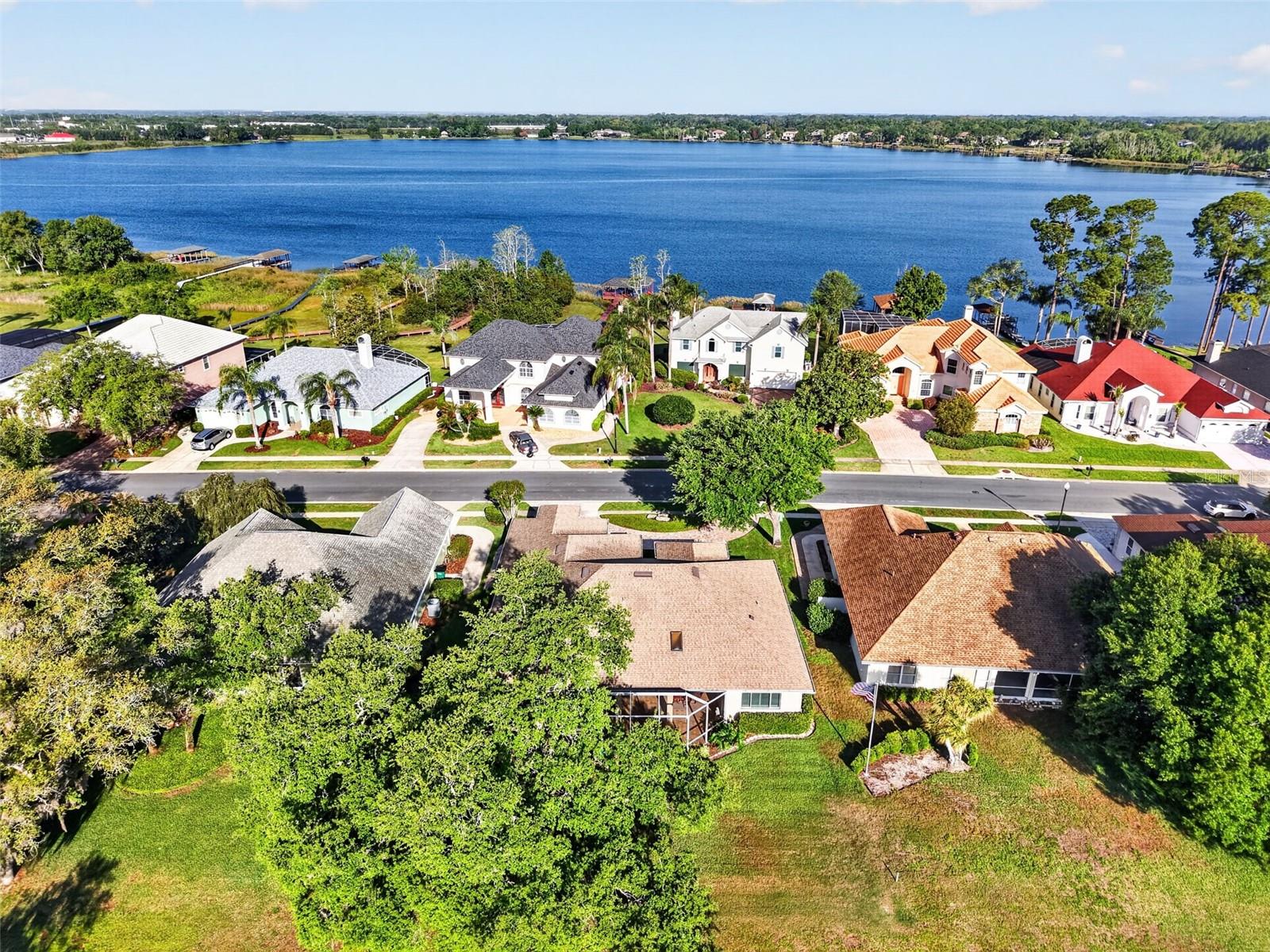 1880 EDGEWATER DR, MOUNT DORA, FL, 32757