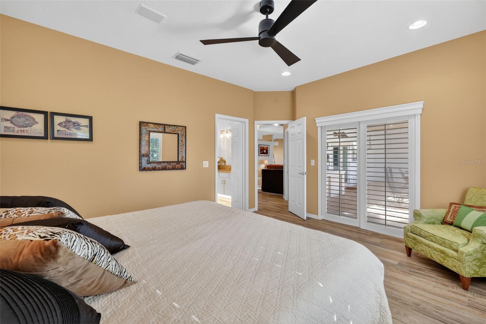 1880 EDGEWATER DR, MOUNT DORA, FL, 32757