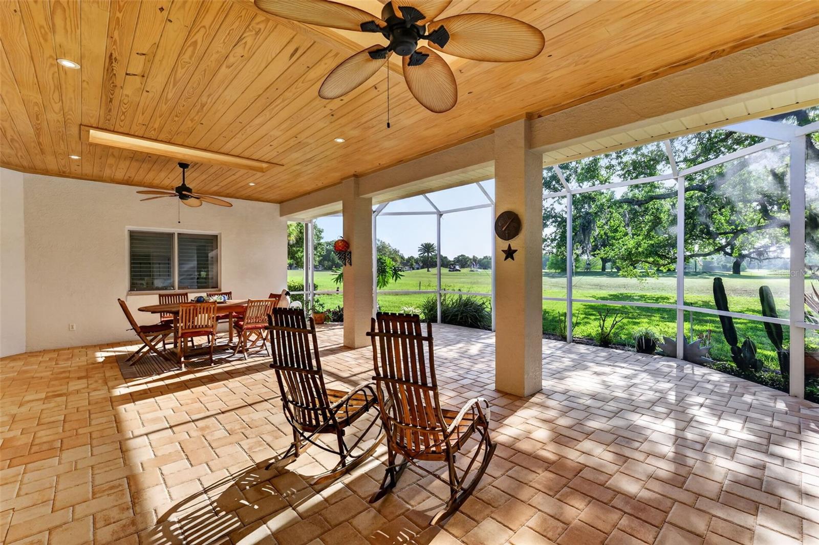 1880 EDGEWATER DR, MOUNT DORA, FL, 32757