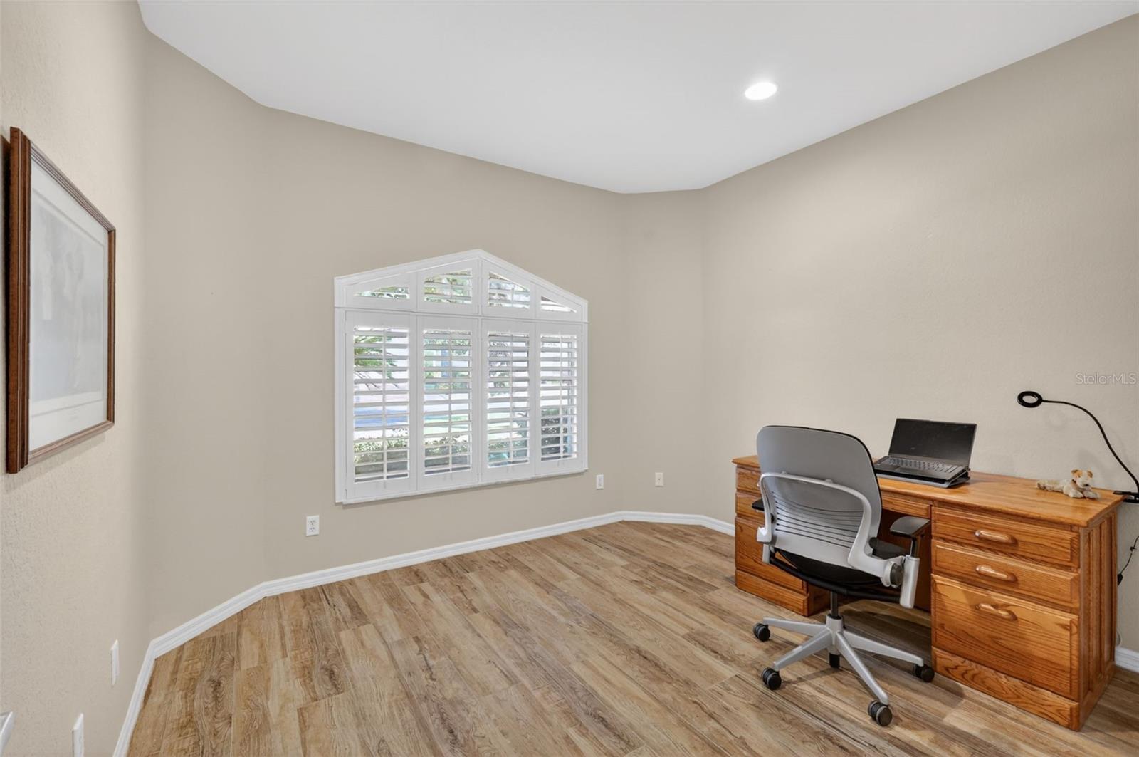 1880 EDGEWATER DR, MOUNT DORA, FL, 32757