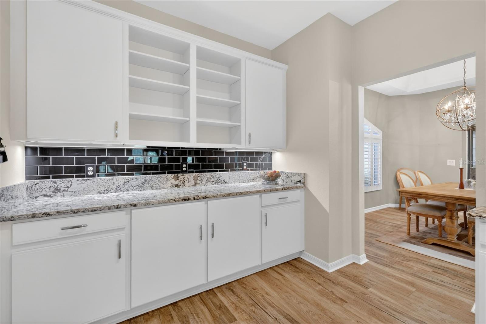 1880 EDGEWATER DR, MOUNT DORA, FL, 32757