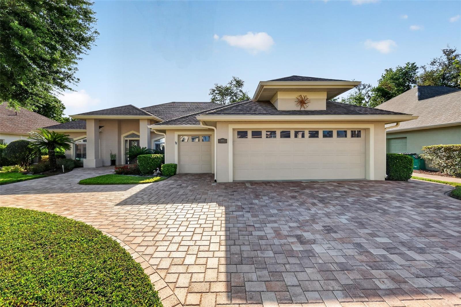 1880 EDGEWATER DR, MOUNT DORA, FL, 32757