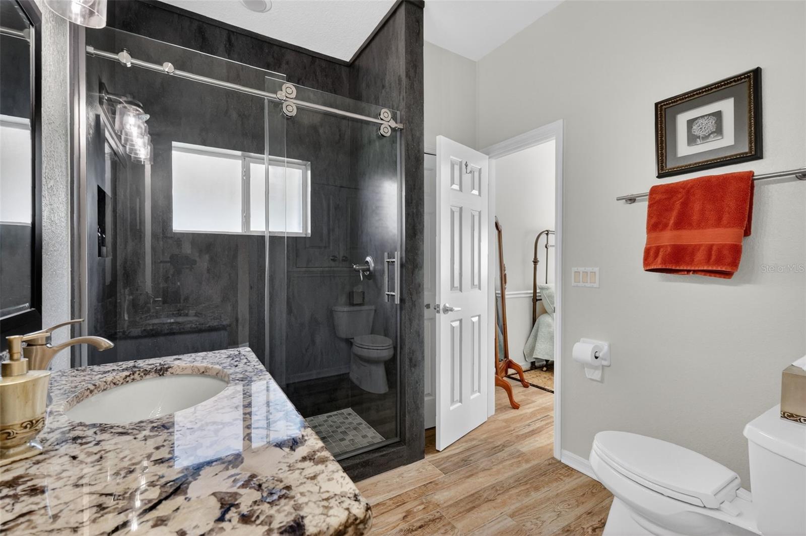 1880 EDGEWATER DR, MOUNT DORA, FL, 32757