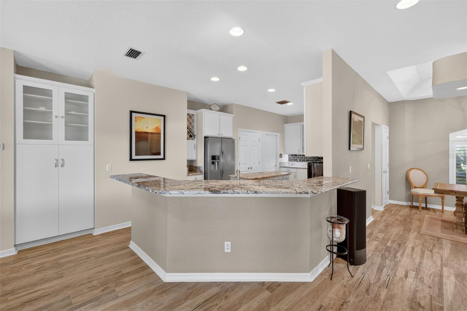 1880 EDGEWATER DR, MOUNT DORA, FL, 32757