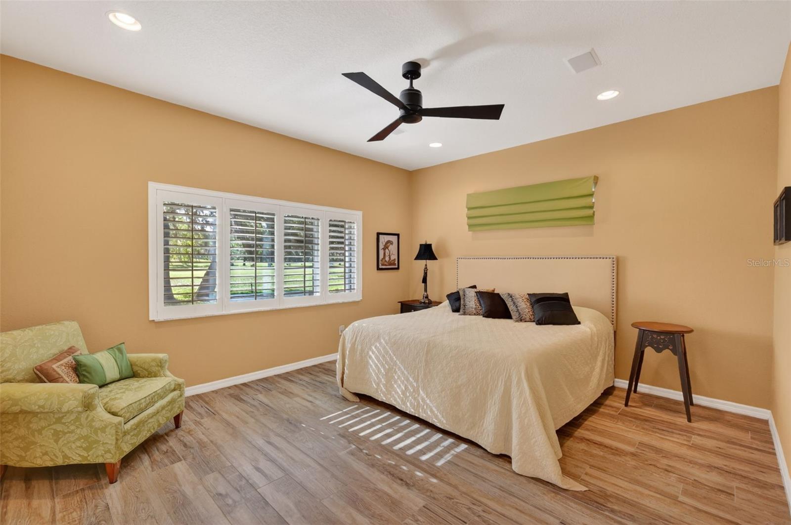 1880 EDGEWATER DR, MOUNT DORA, FL, 32757