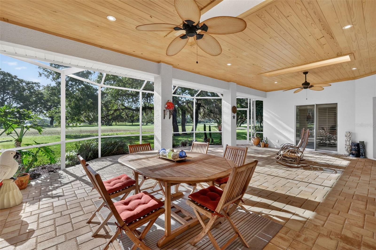 1880 EDGEWATER DR, MOUNT DORA, FL, 32757