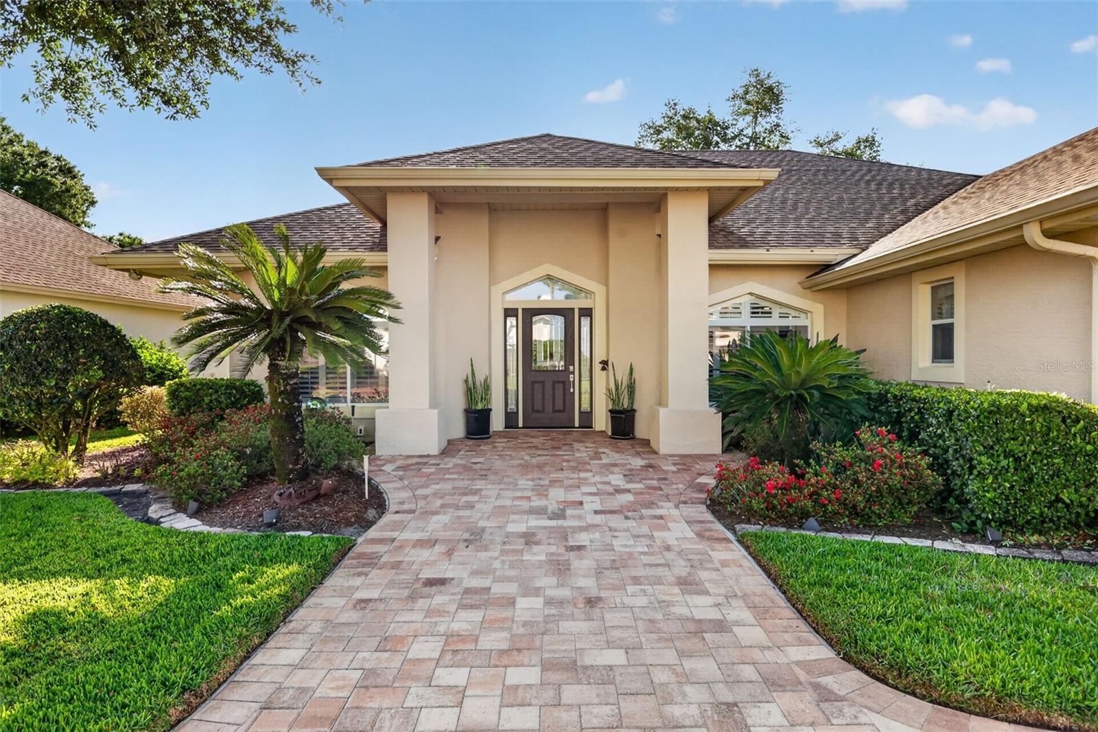 1880 EDGEWATER DR, MOUNT DORA, FL, 32757