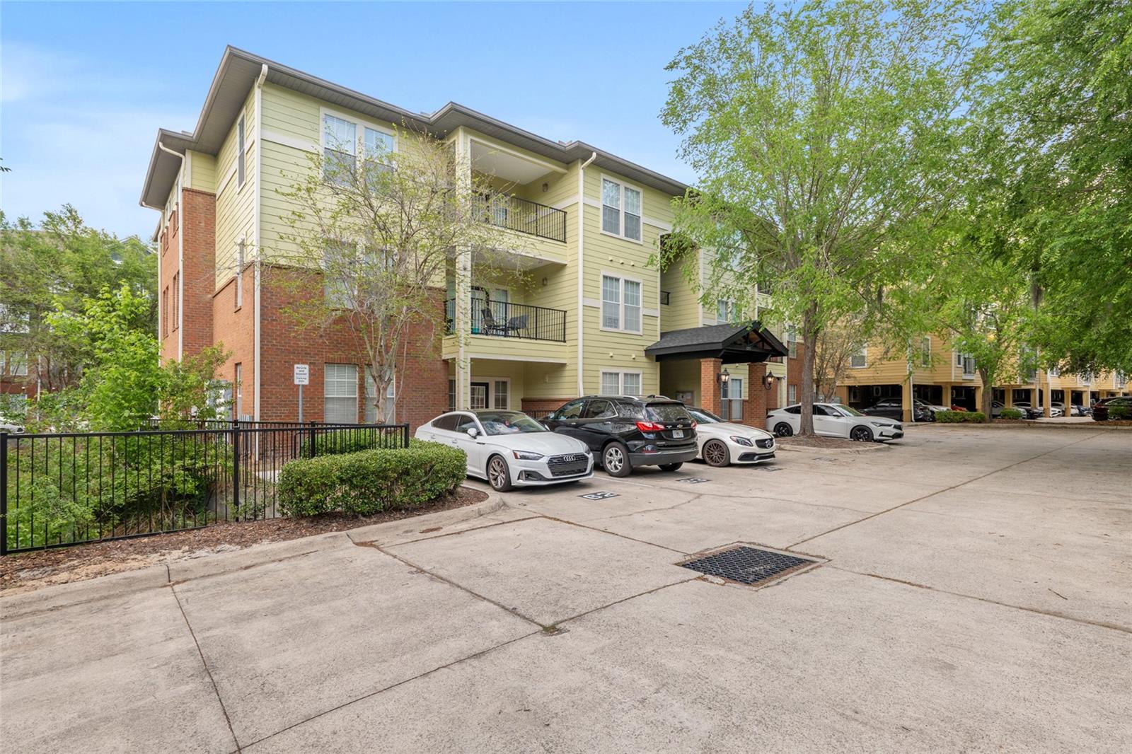 1235 SW 9TH RD #301, GAINESVILLE, FL, 32601