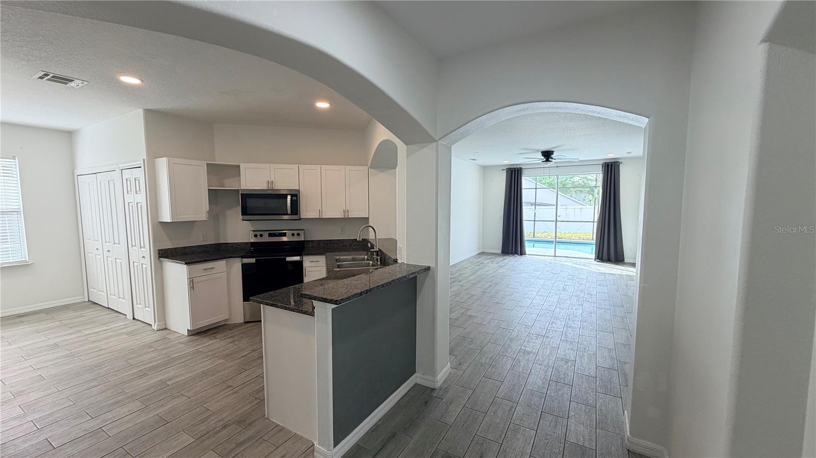 456 KNOLLWOOD DR, DAVENPORT, FL, 33837