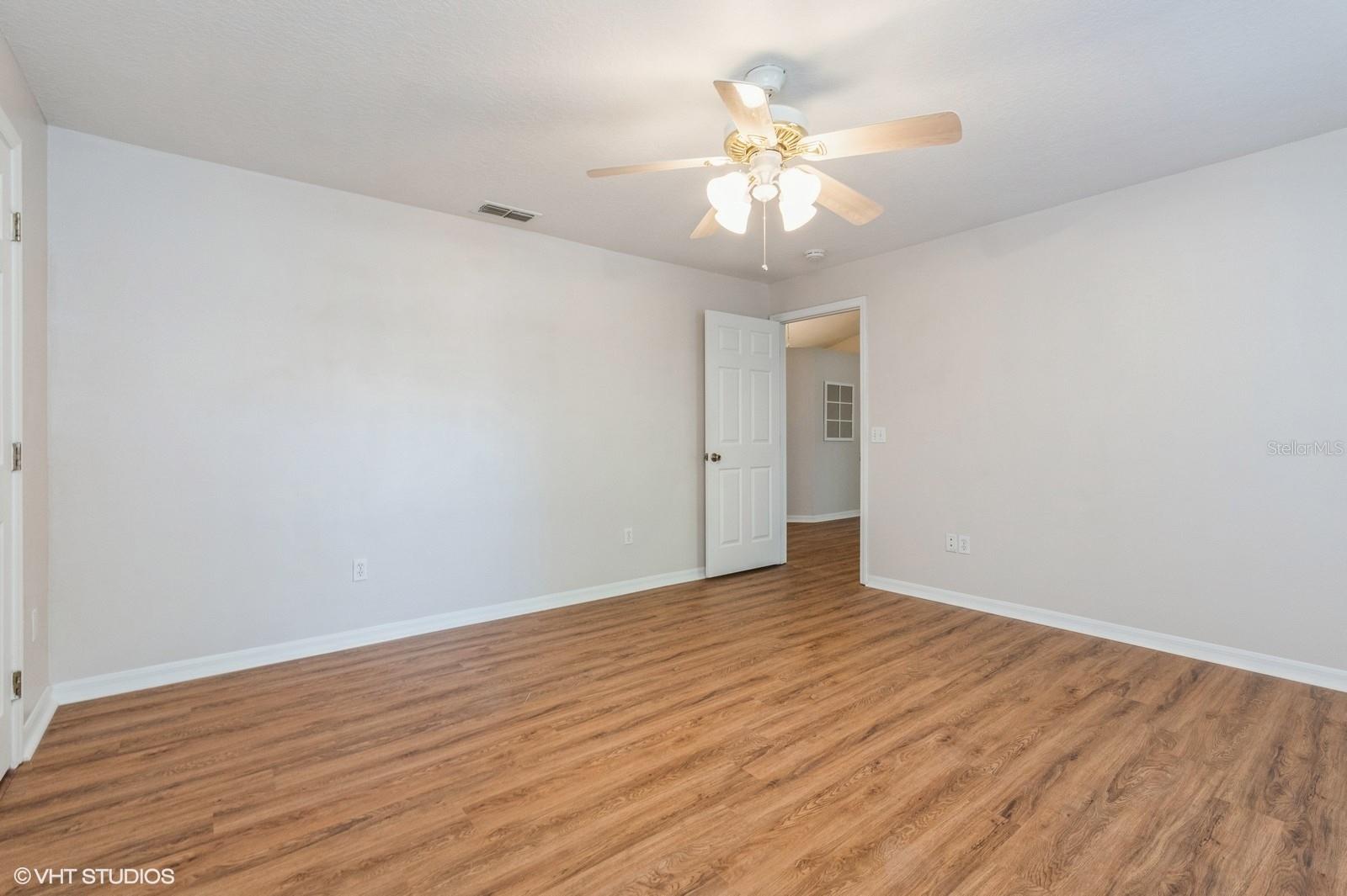 694 PARK VALLEY CIR, MINNEOLA, FL, 34715