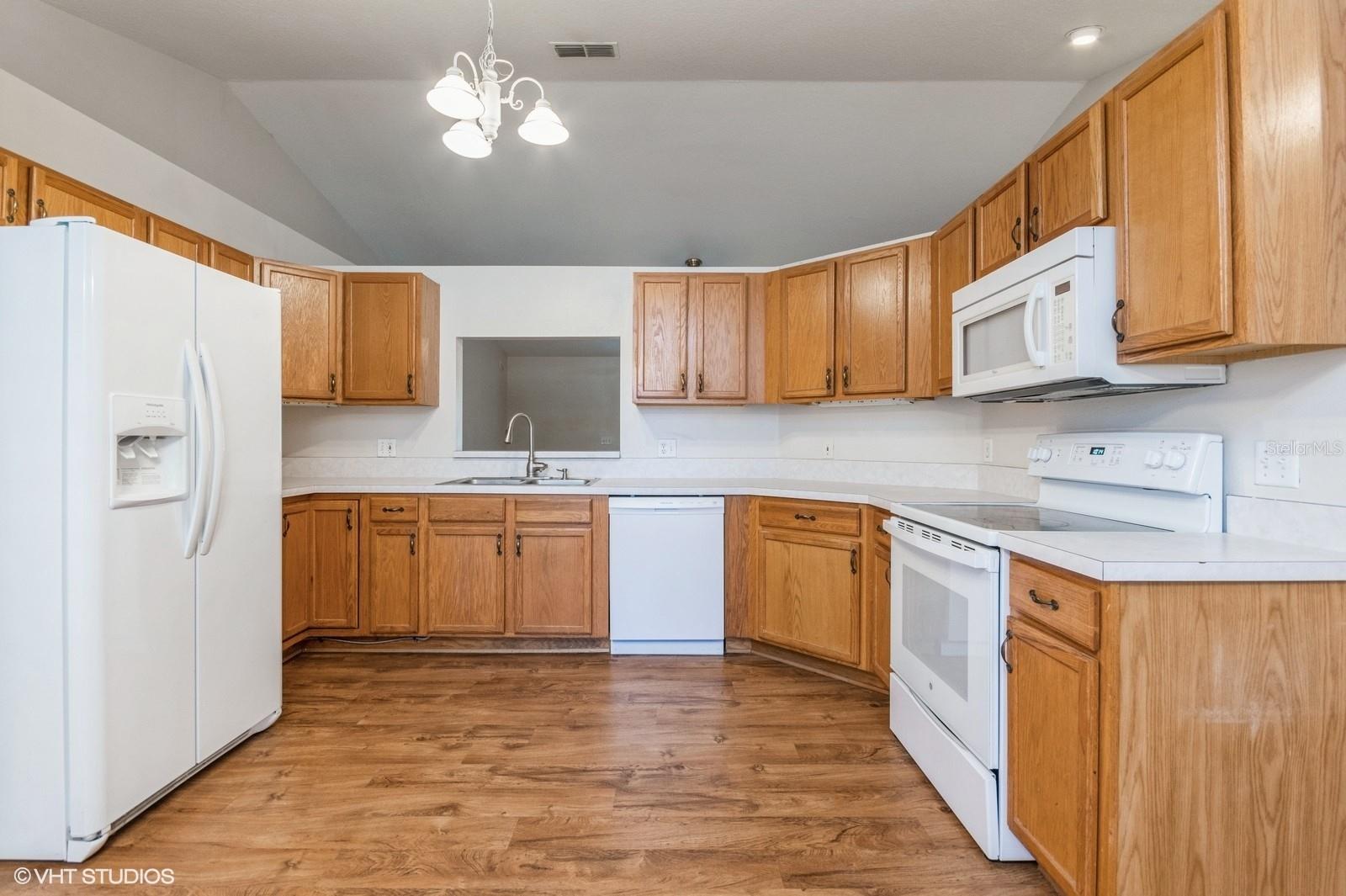 694 PARK VALLEY CIR, MINNEOLA, FL, 34715