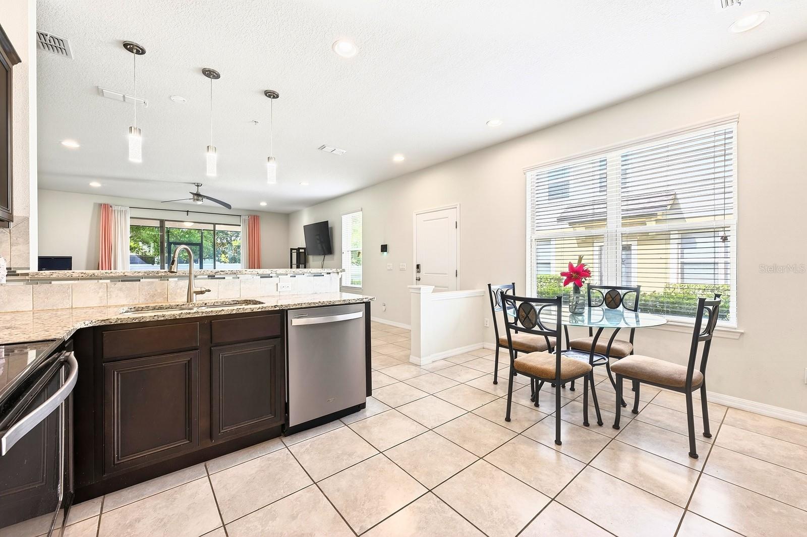 1096 PAVIA DR, APOPKA, FL, 32703