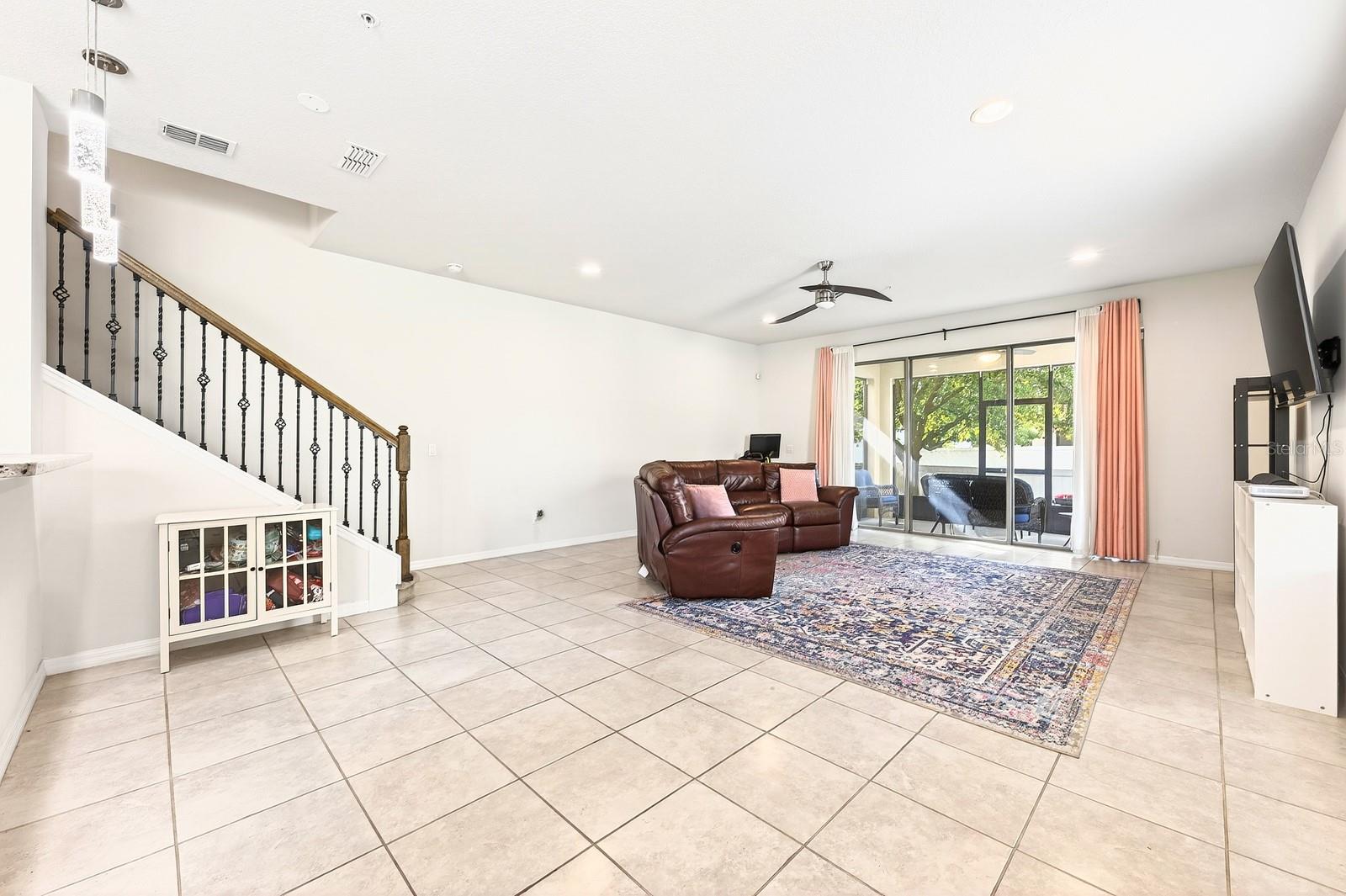 1096 PAVIA DR, APOPKA, FL, 32703