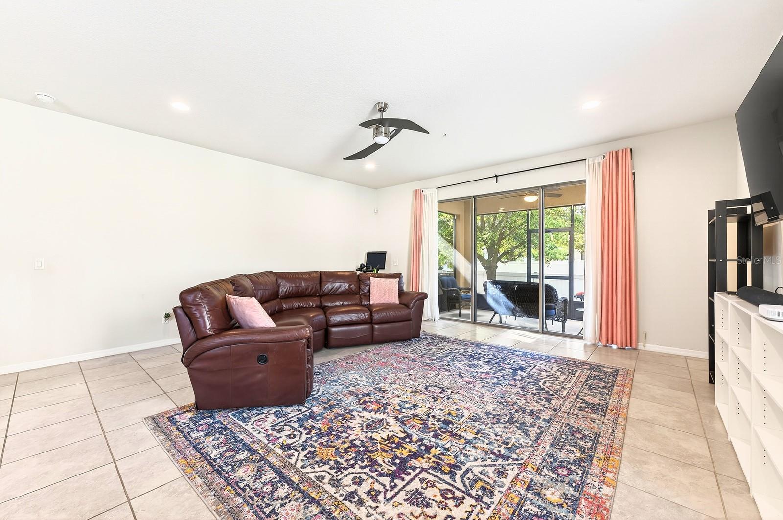 1096 PAVIA DR, APOPKA, FL, 32703