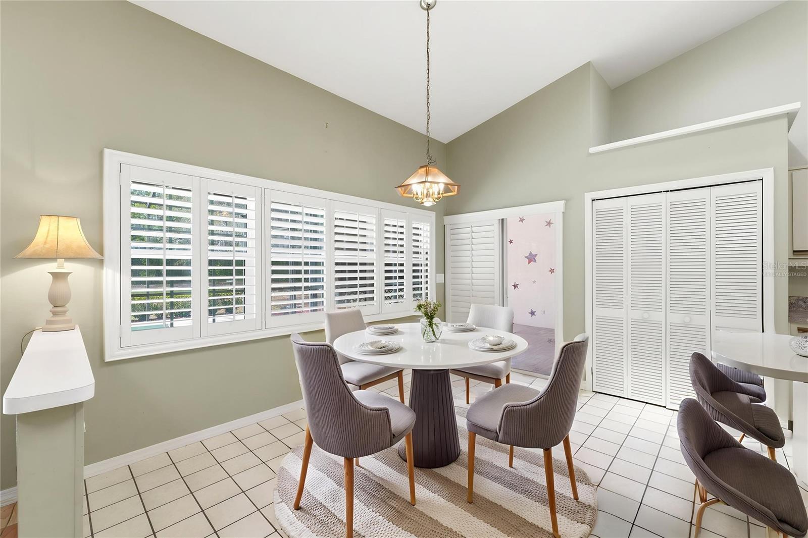 Breakfast Nook Virtually Staged