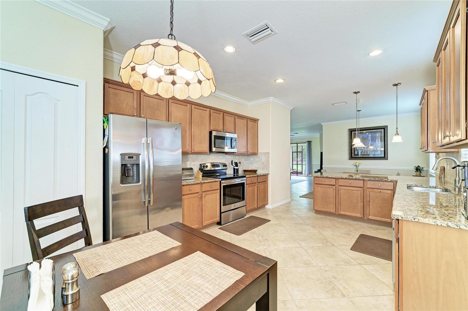 6810 WILLOWSHIRE WAY, BRADENTON, FL, 34212