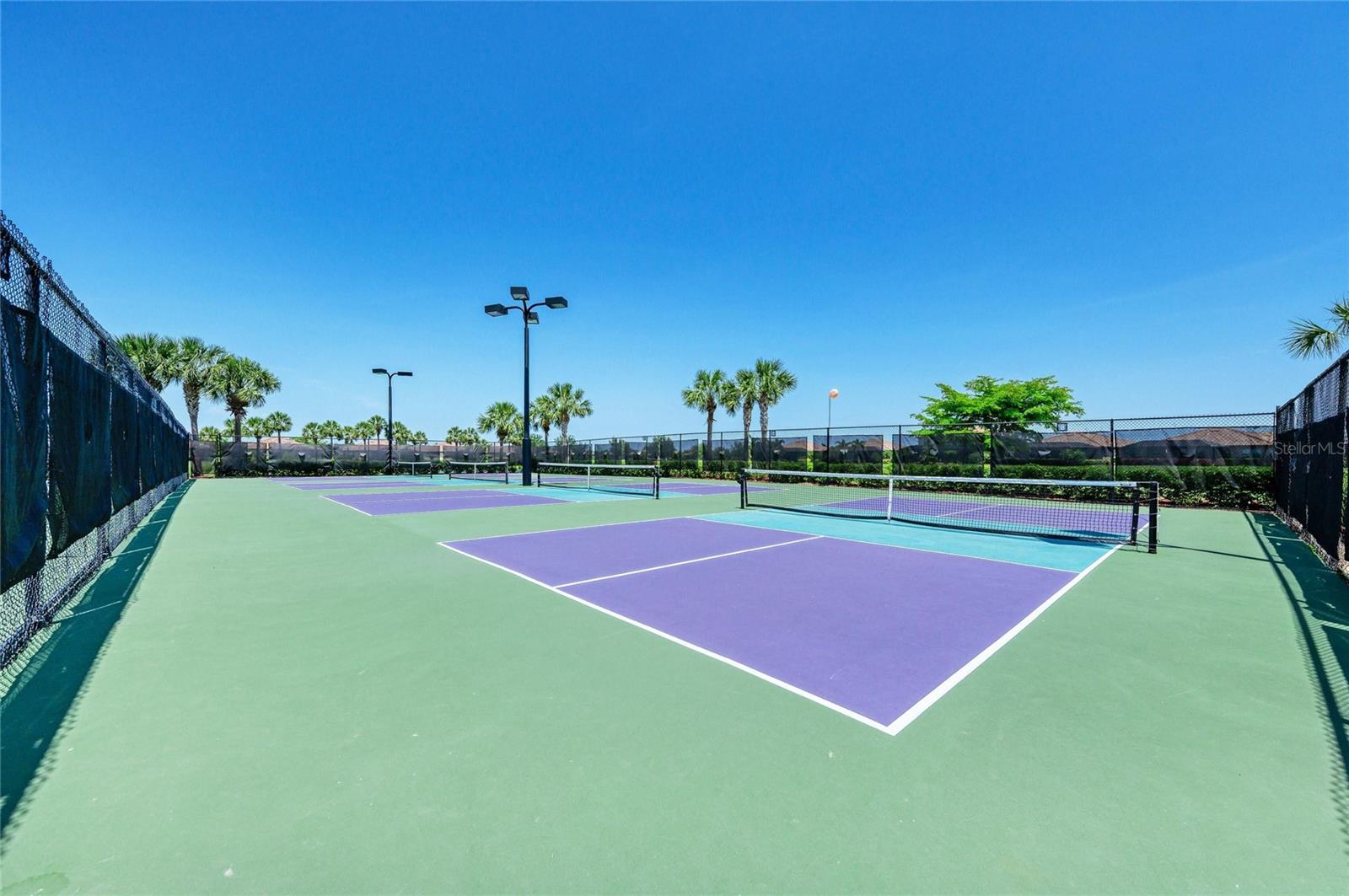 6810 WILLOWSHIRE WAY, BRADENTON, FL, 34212