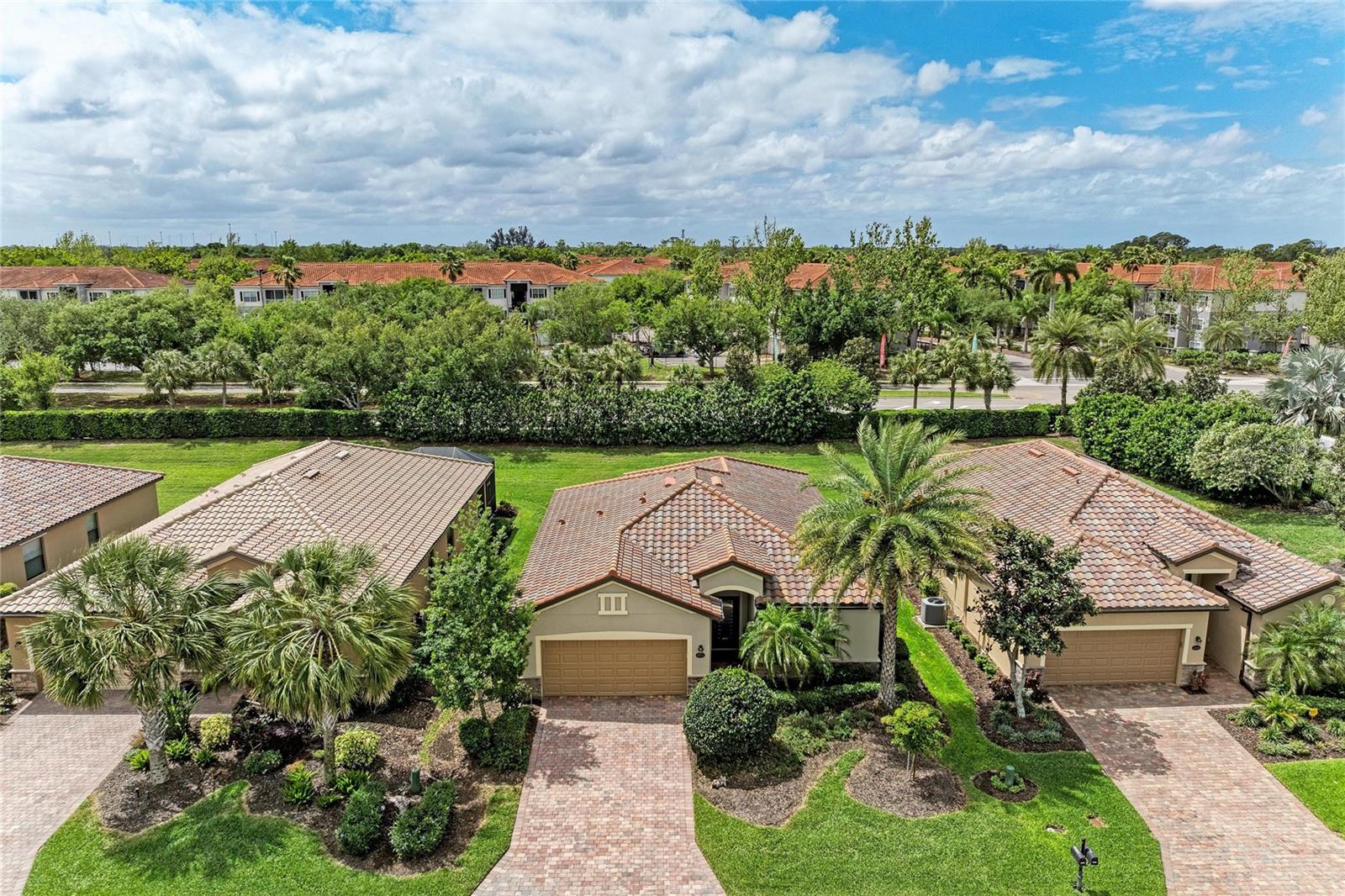 6810 WILLOWSHIRE WAY, BRADENTON, FL, 34212