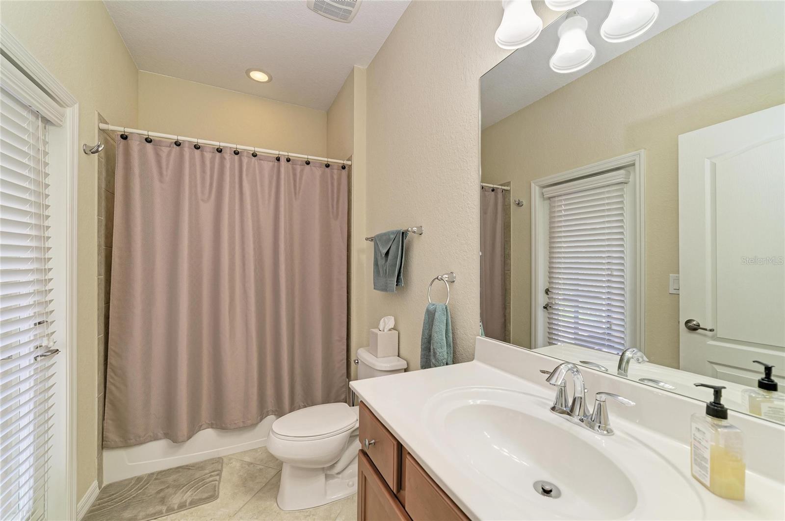 6810 WILLOWSHIRE WAY, BRADENTON, FL, 34212