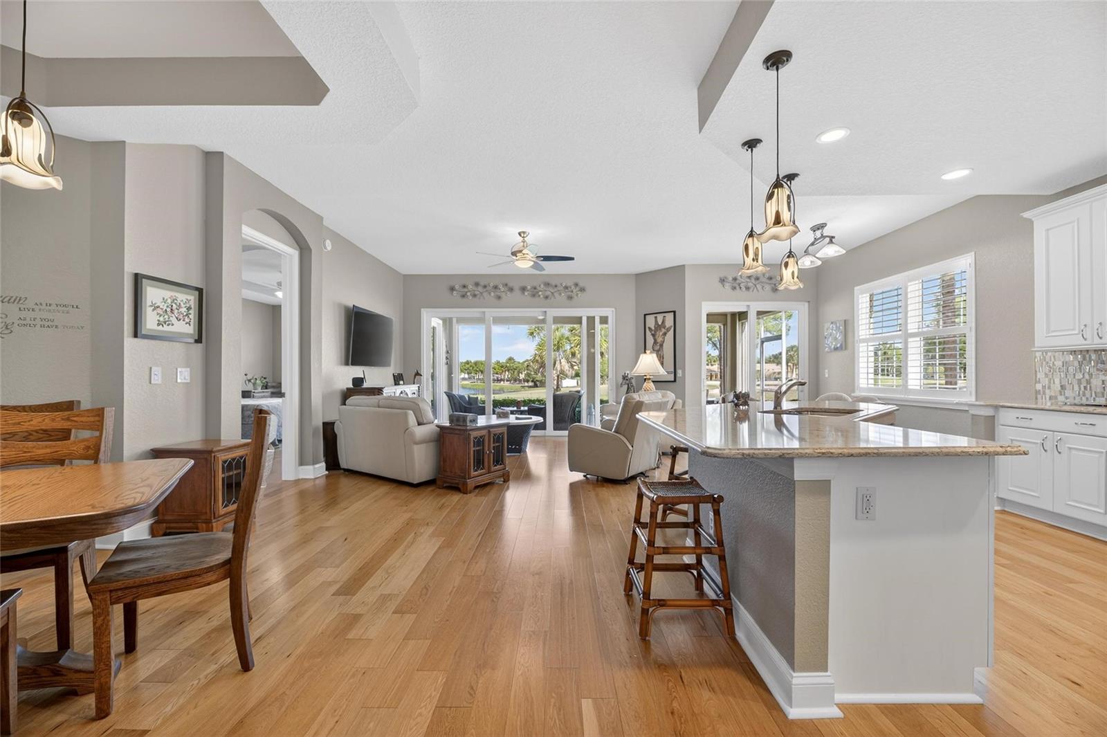 1351 EMERALD DUNES DR #1351, SUN CITY CENTER, FL, 33573