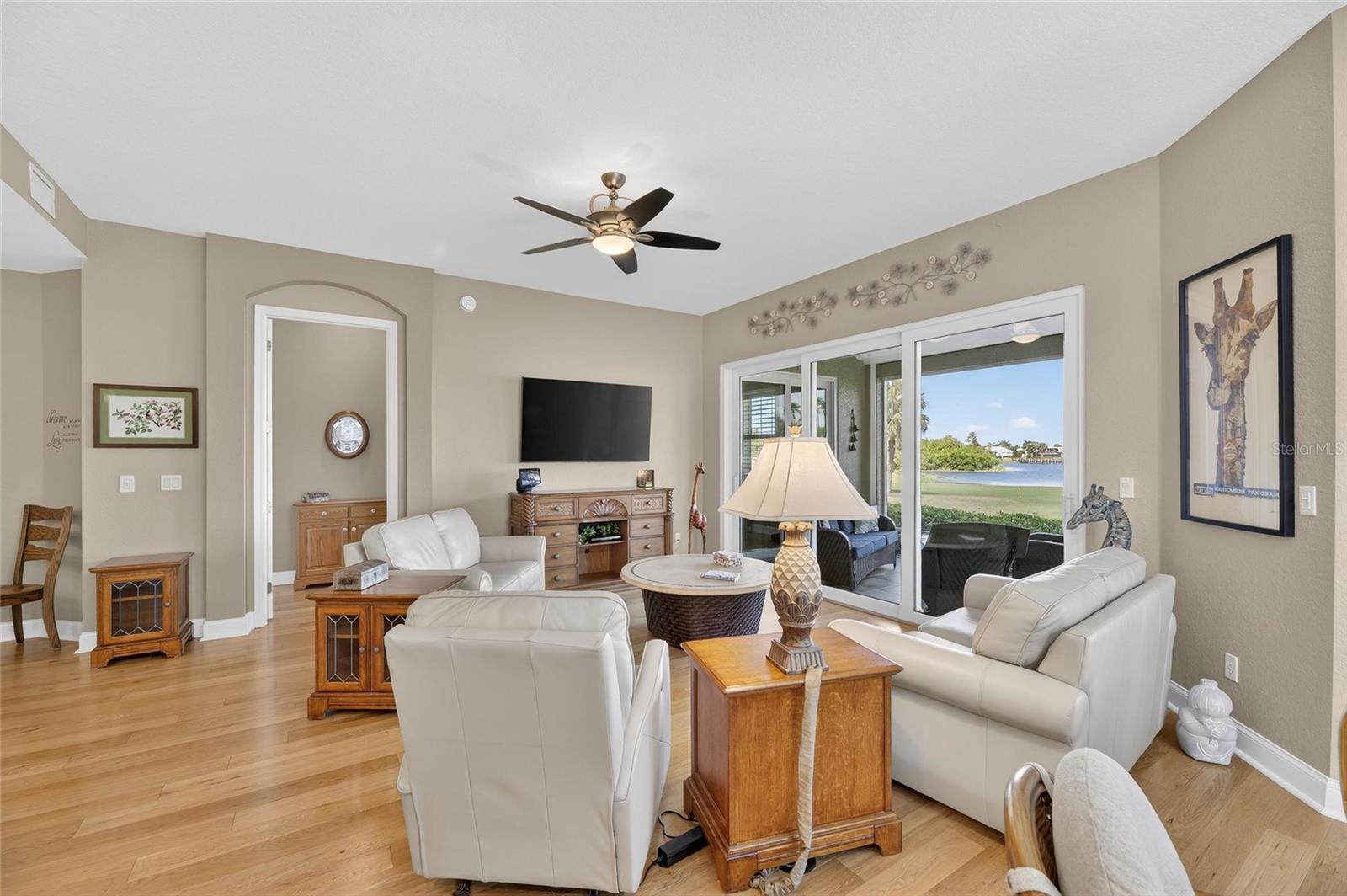 1351 EMERALD DUNES DR #1351, SUN CITY CENTER, FL, 33573