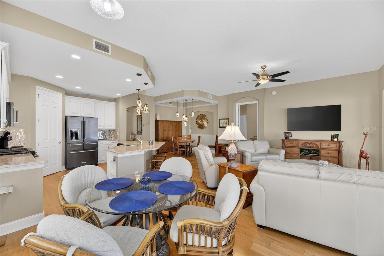 1351 EMERALD DUNES DR #1351, SUN CITY CENTER, FL, 33573