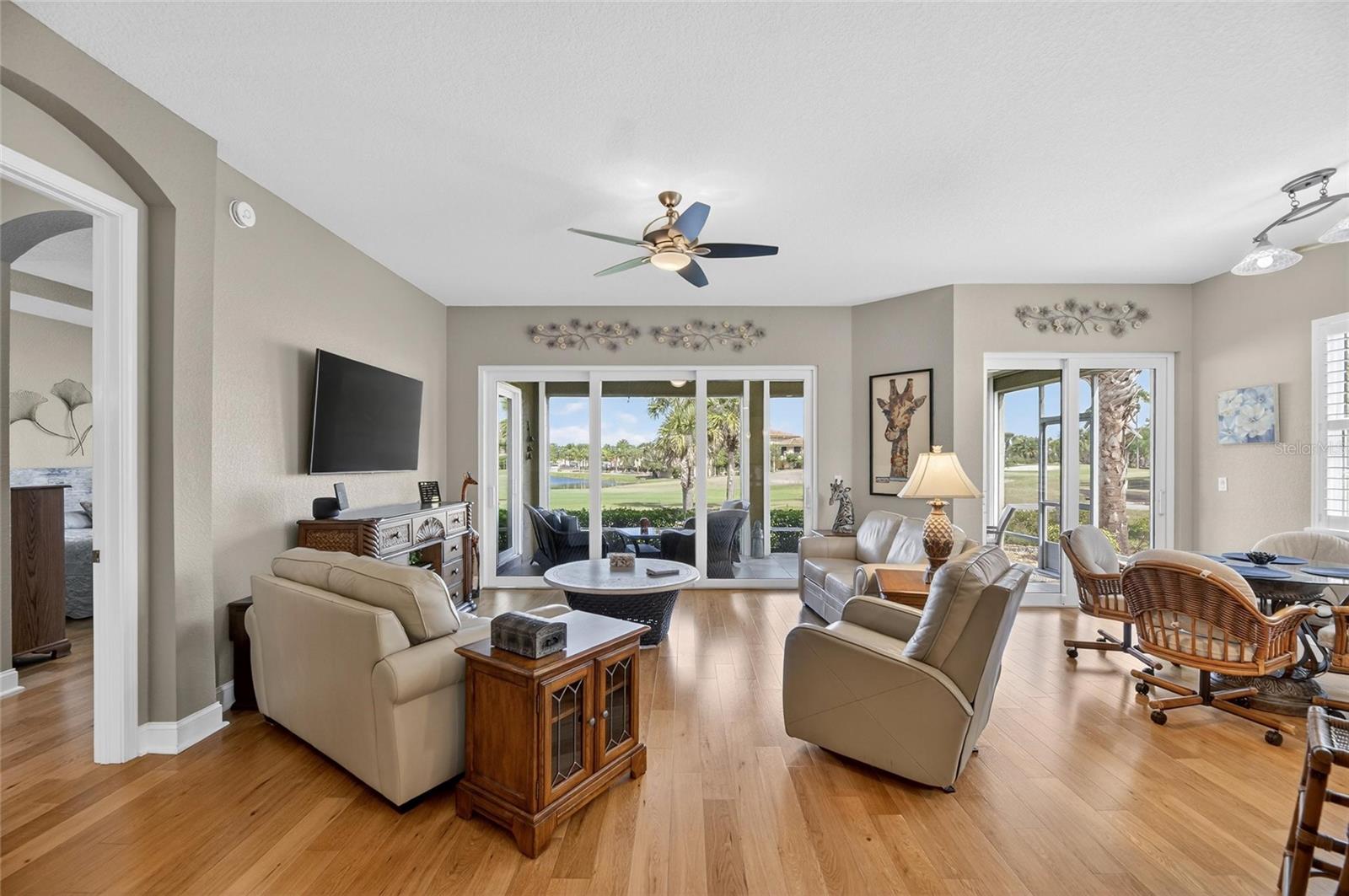 1351 EMERALD DUNES DR #1351, SUN CITY CENTER, FL, 33573