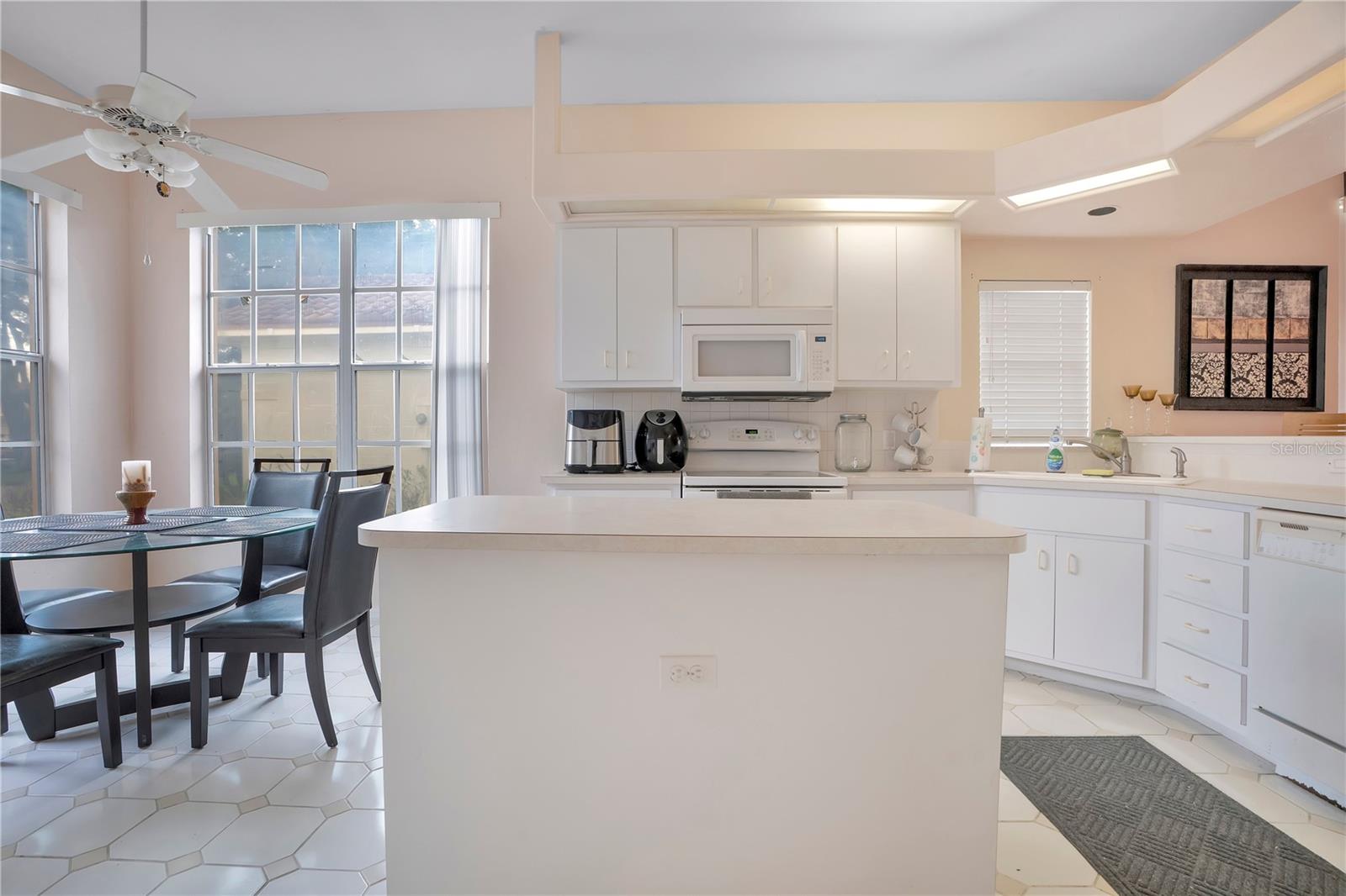 658 ASTON GREENS BLVD, LEHIGH ACRES, FL, 33974