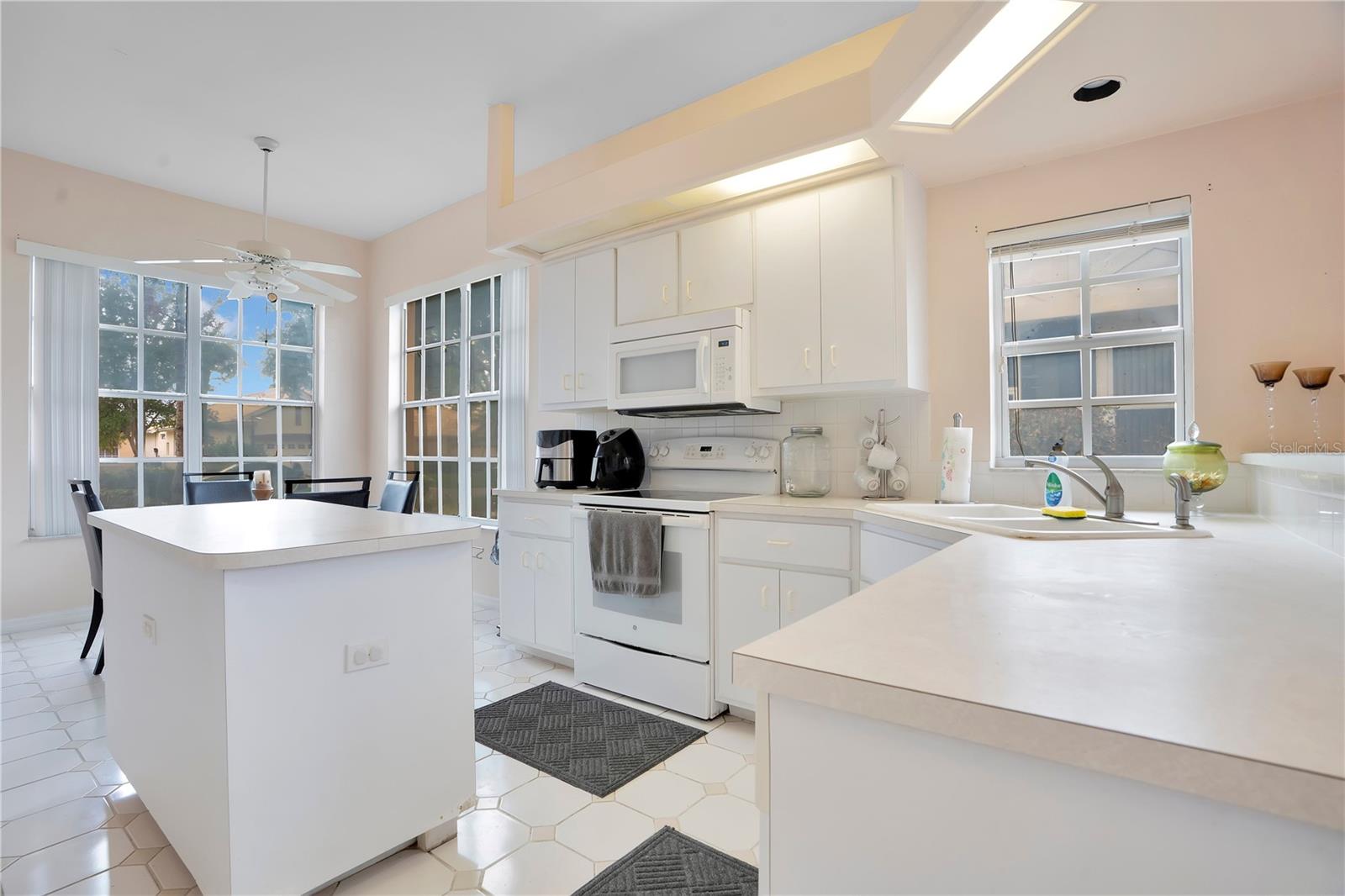 658 ASTON GREENS BLVD, LEHIGH ACRES, FL, 33974