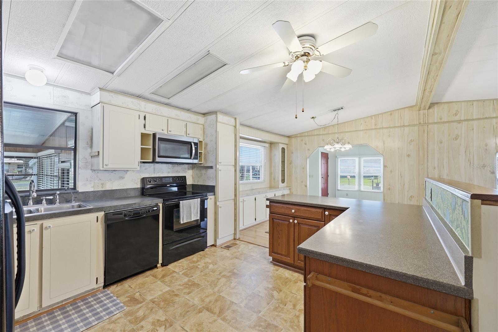 401 TIVOLI PARK DR, DAVENPORT, FL, 33897