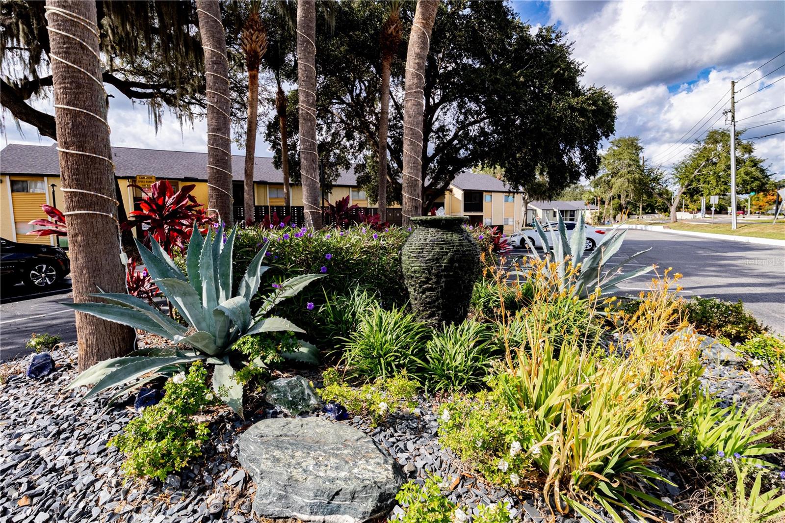 920 LAKE DESTINY RD #F, ALTAMONTE SPRINGS, FL, 32714