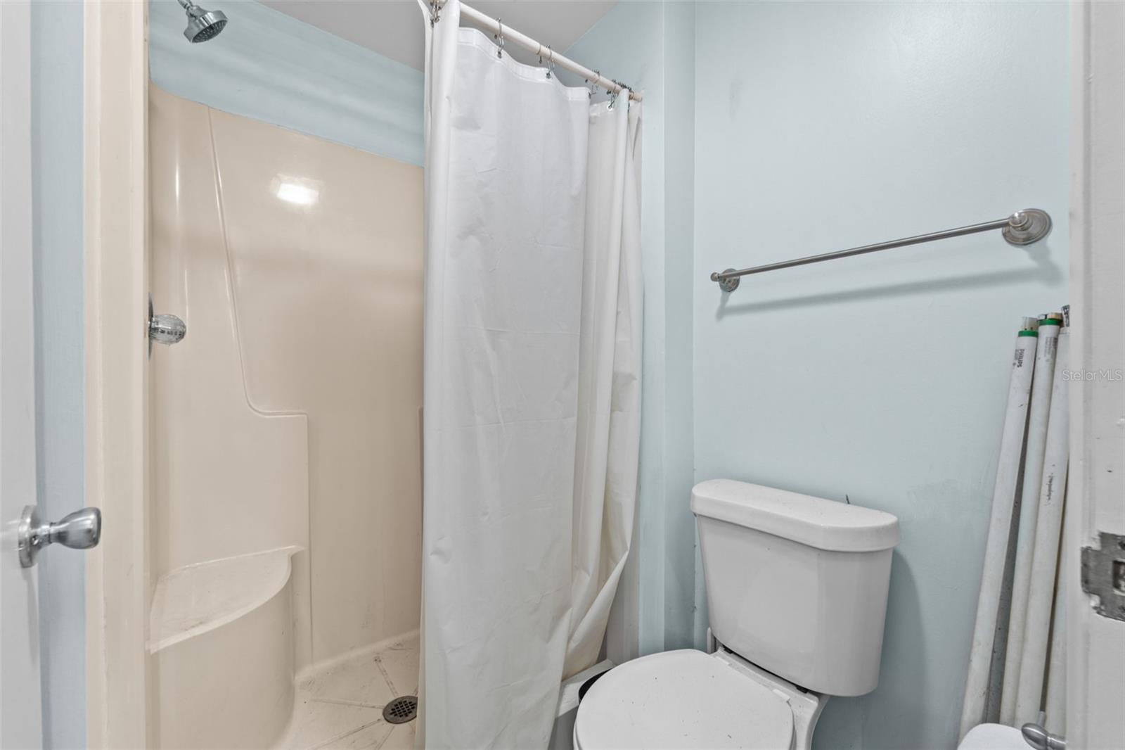 12869 POINSETTIA AVE, SEMINOLE, FL, 33776