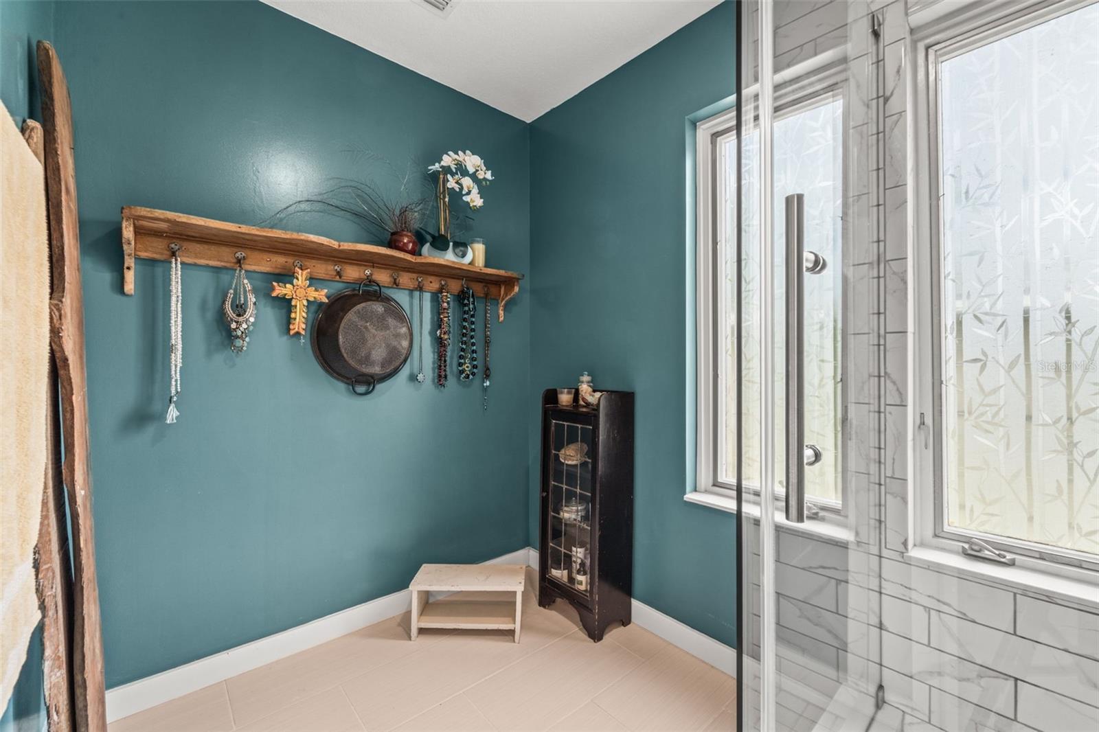 12869 POINSETTIA AVE, SEMINOLE, FL, 33776