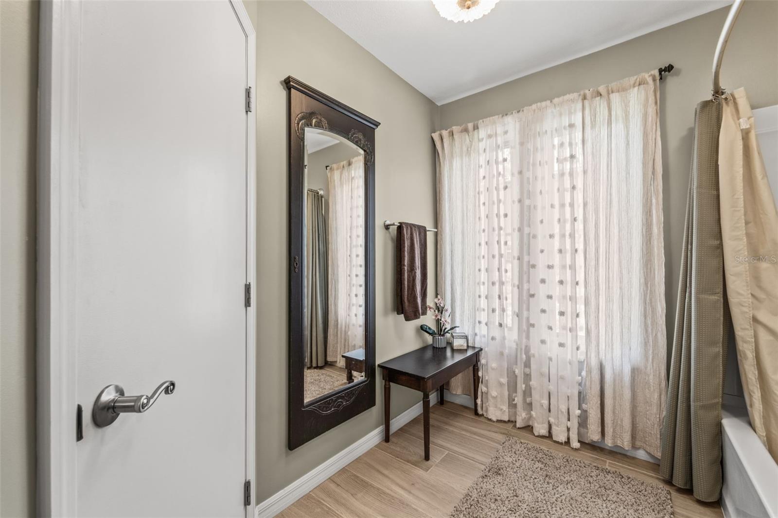 12869 POINSETTIA AVE, SEMINOLE, FL, 33776