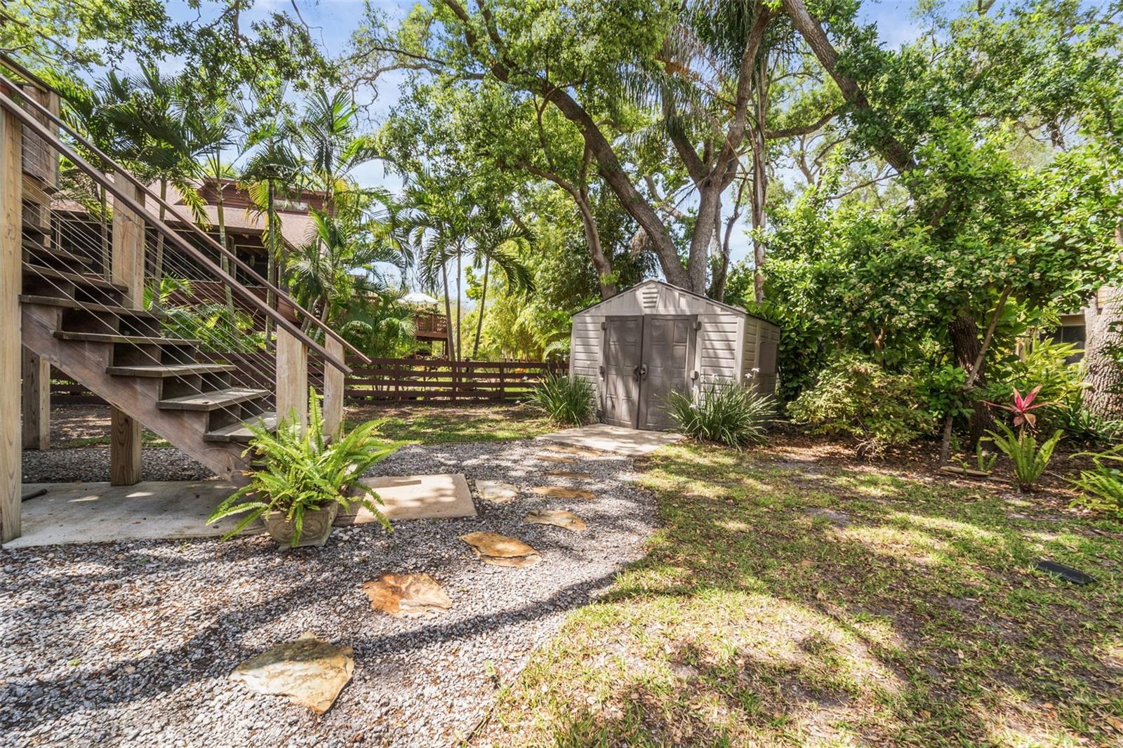 12869 POINSETTIA AVE, SEMINOLE, FL, 33776