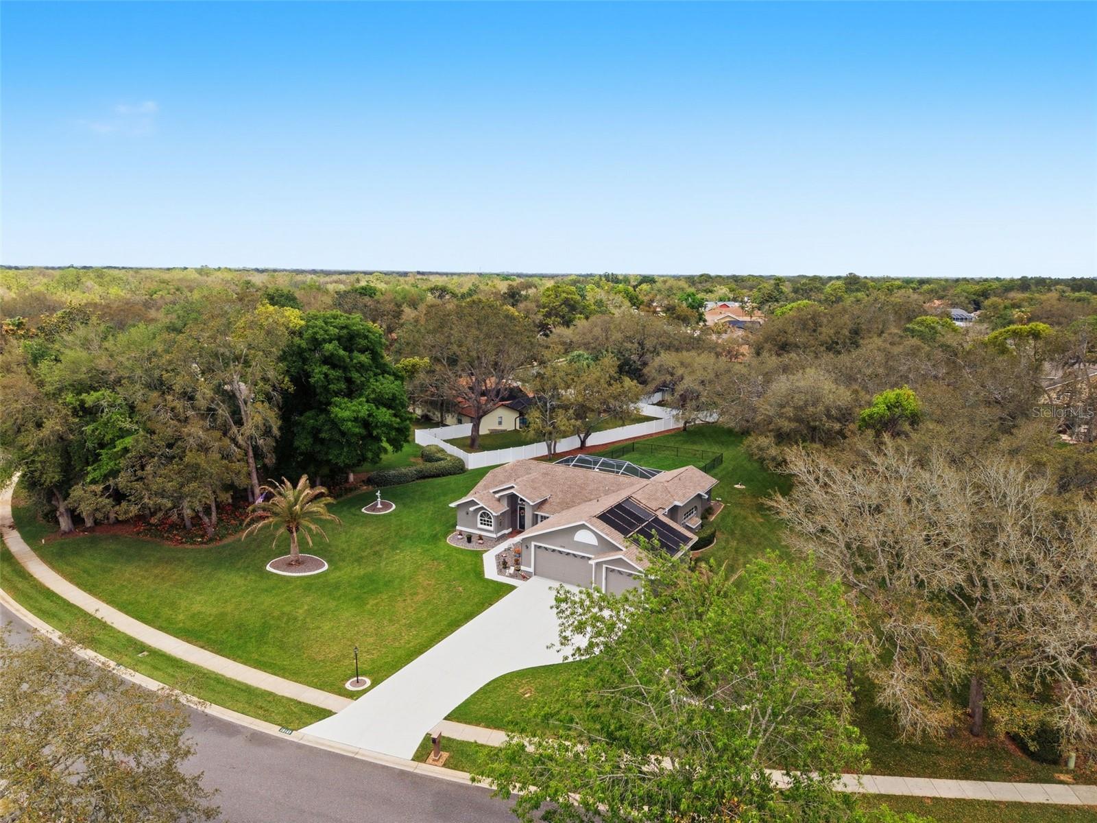 18143 WINDING OAKS BLVD, HUDSON, FL, 34667