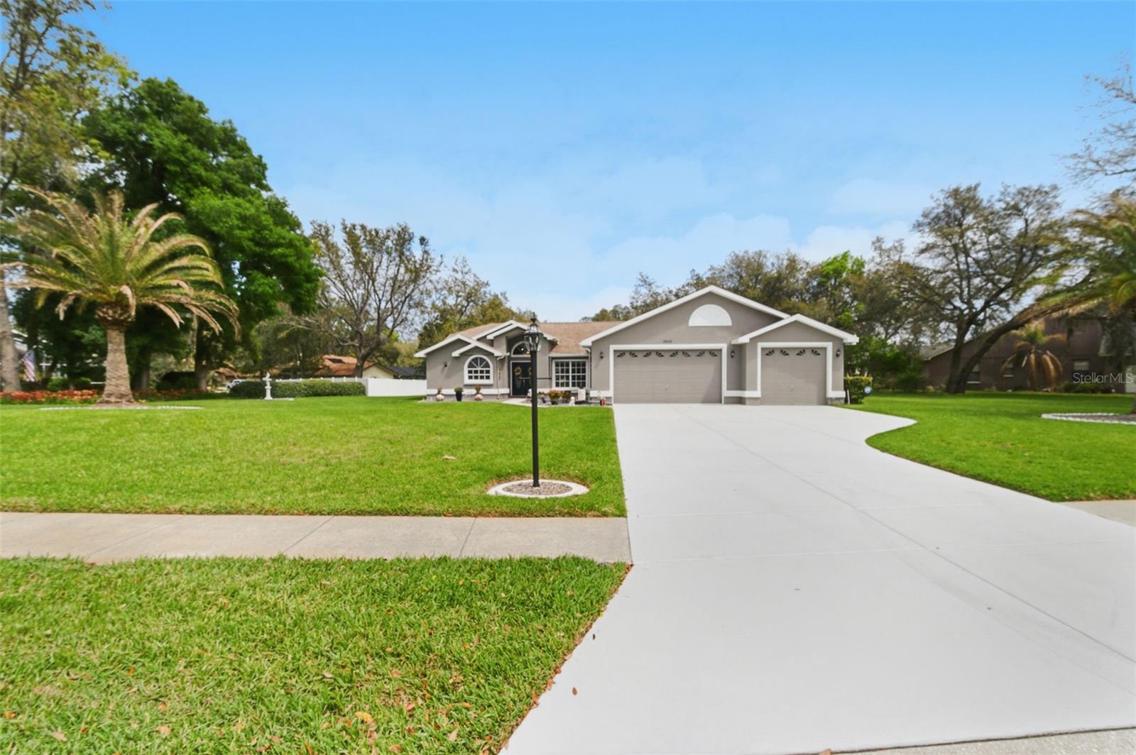 18143 WINDING OAKS BLVD, HUDSON, FL, 34667